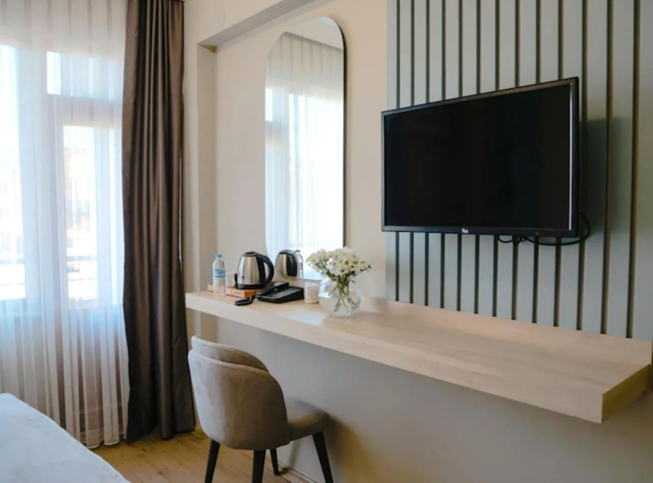 Photo of the whole room, Bed in Otel 57