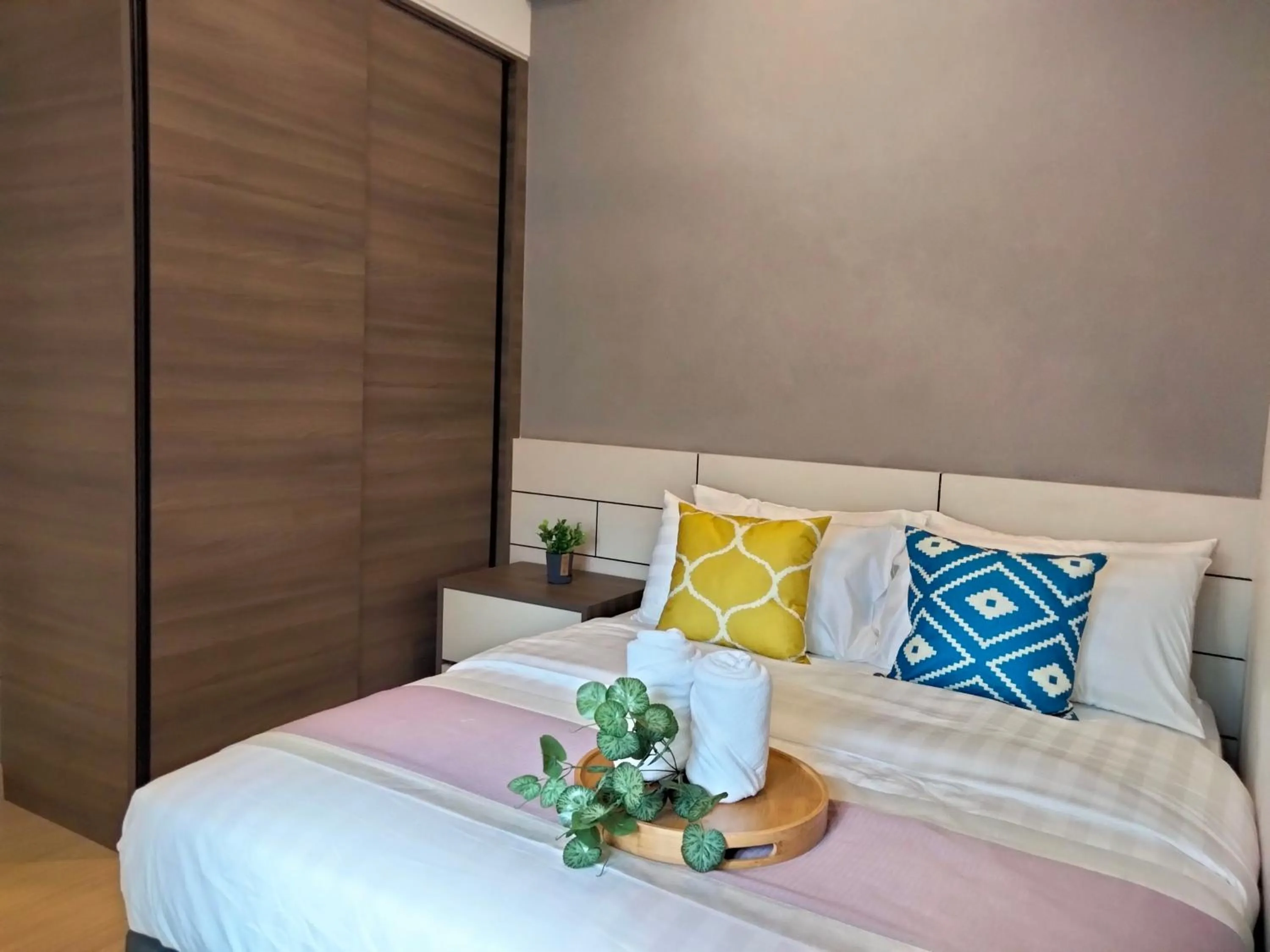 Bedroom in Genting Highland Windmill Upon Hills by HomeBrickz