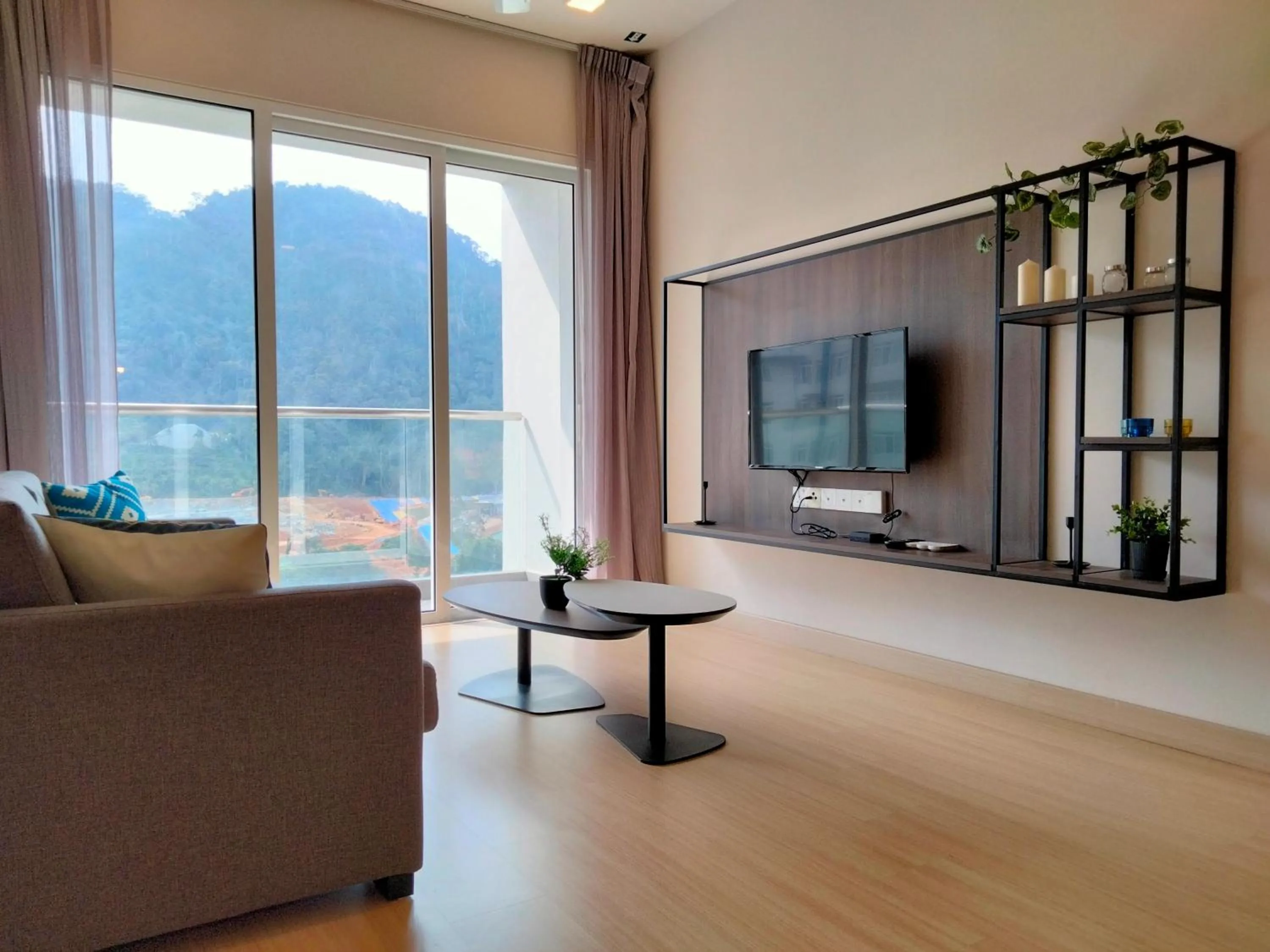 Living room in Genting Highland Windmill Upon Hills by HomeBrickz