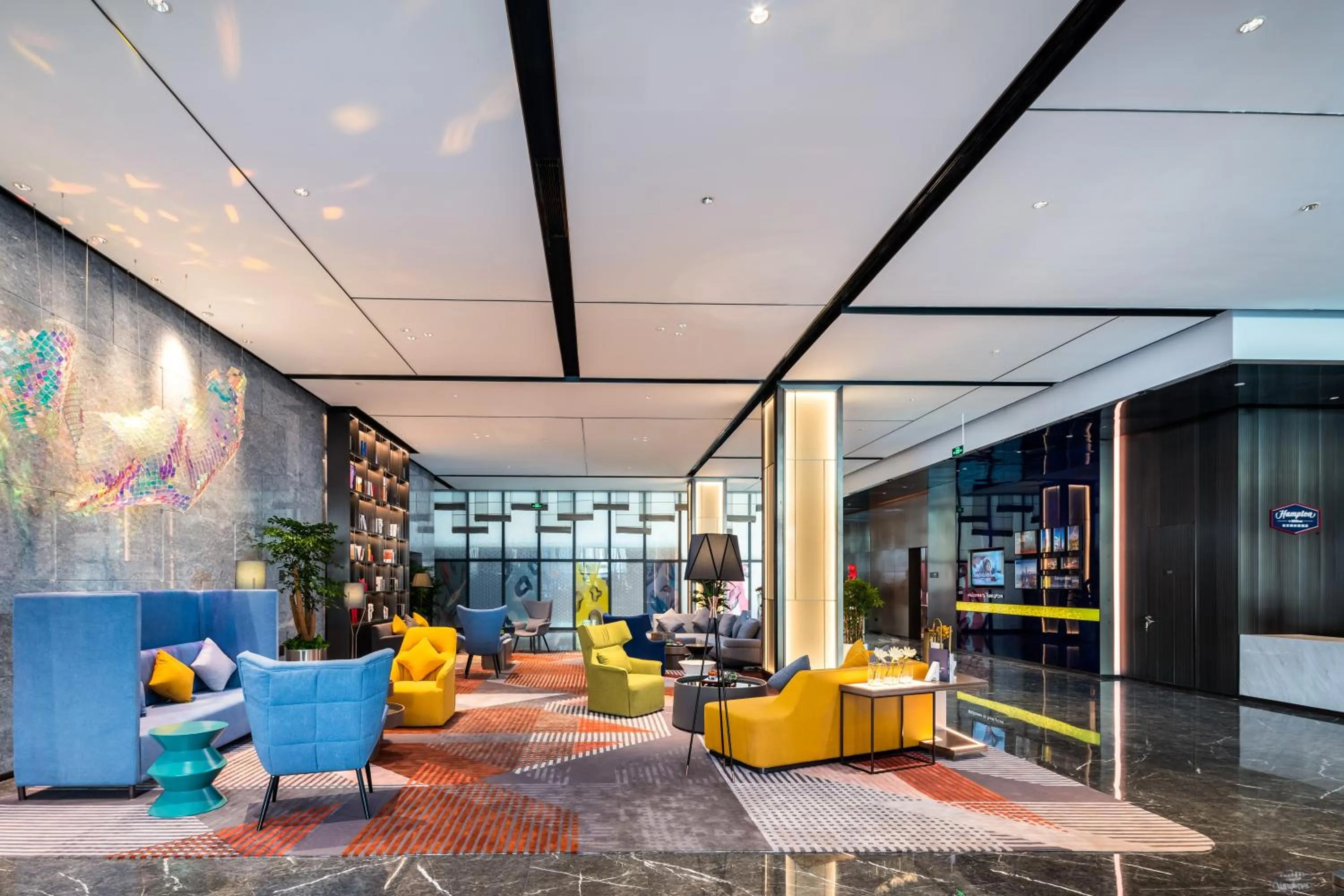Lobby or reception in Hampton by Hilton Shenzhen Dongmen