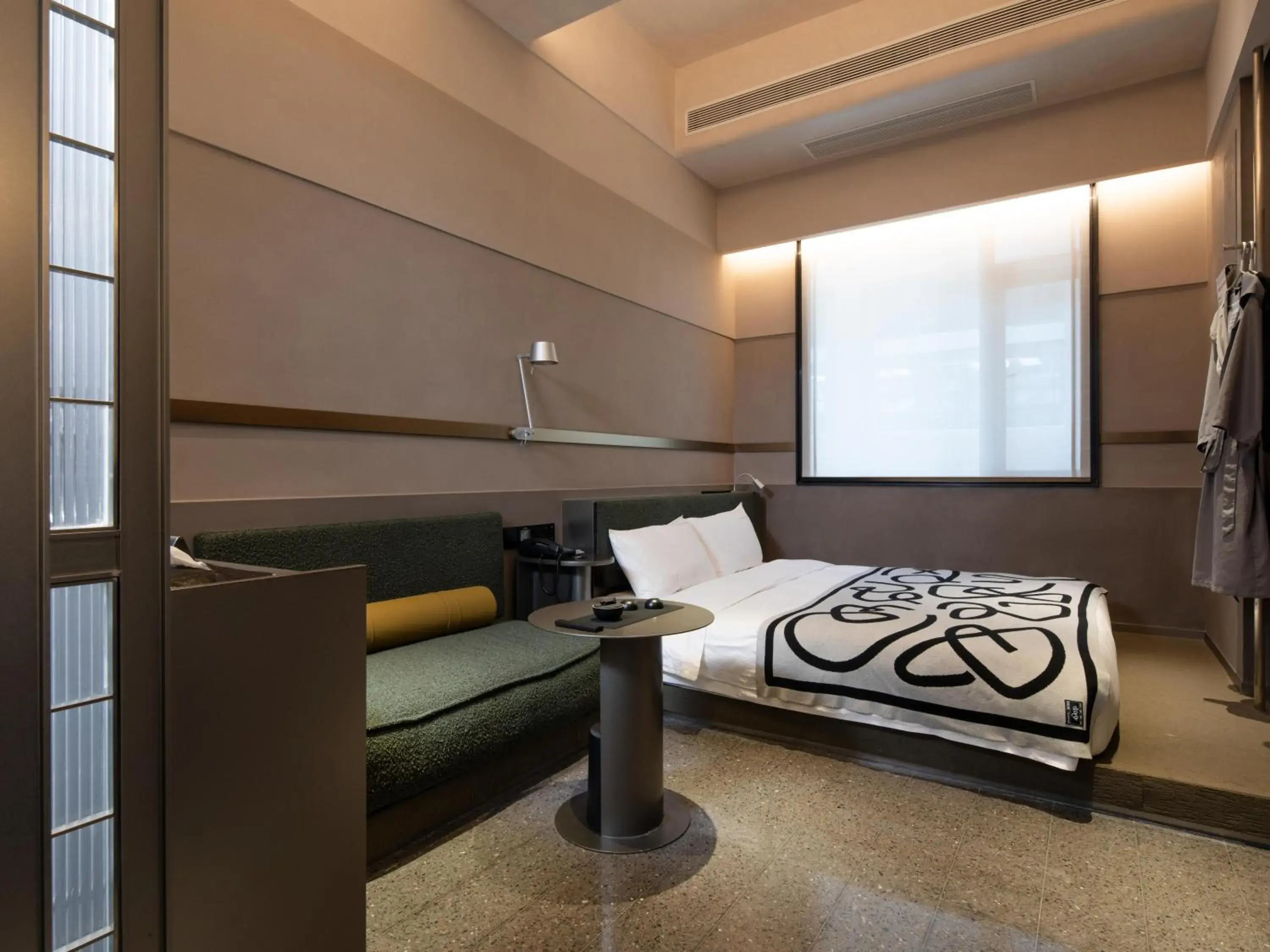 Superior Double Room in NOA Hotel SHENZHEN LUOHU Superior Double Room in NOA Hotel SHENZHEN LUOHU