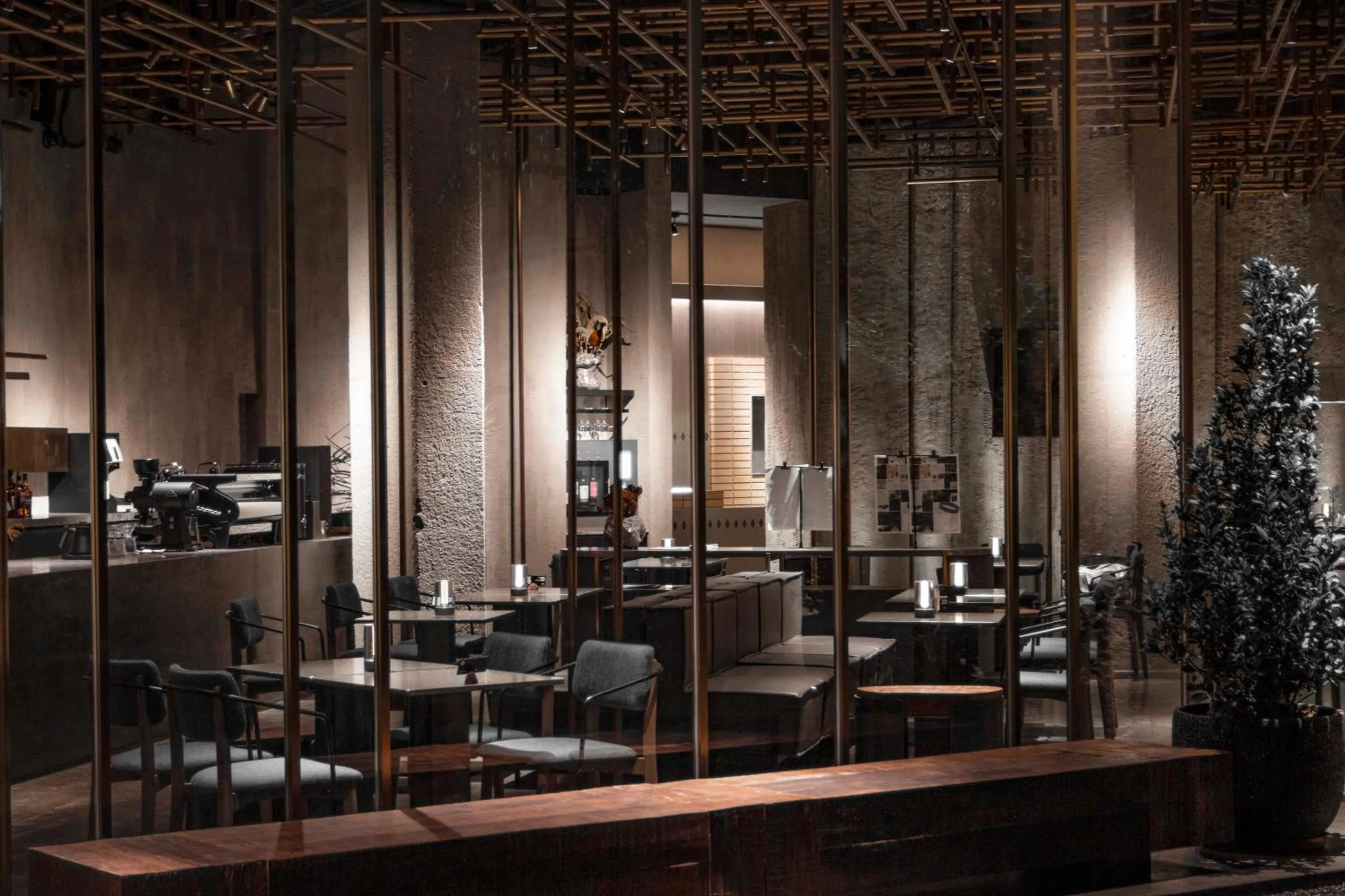 Restaurant/places to eat in NOA Hotel SHENZHEN LUOHU