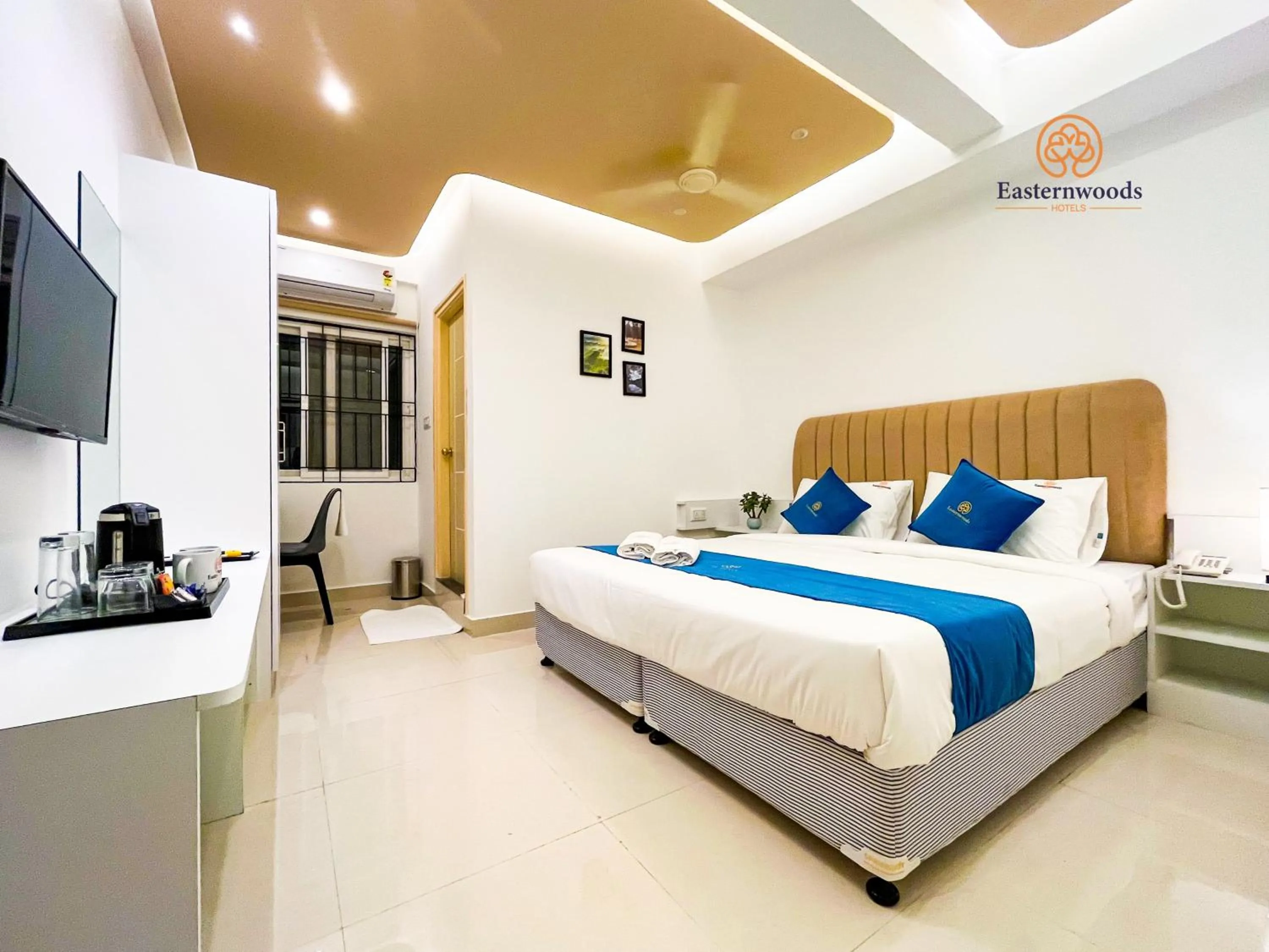 Bed in Easternwoods Hotels