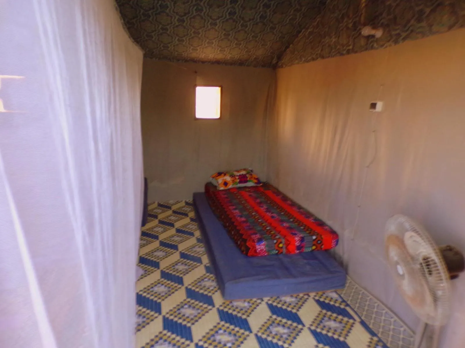 Photo of the whole room, Bed in Auberge Triskell