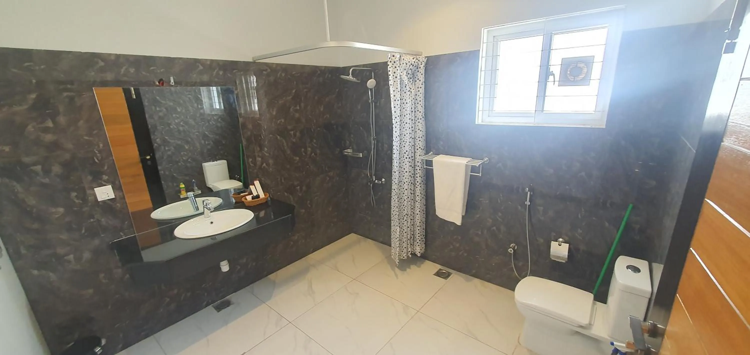 Shower in Sunset BnB