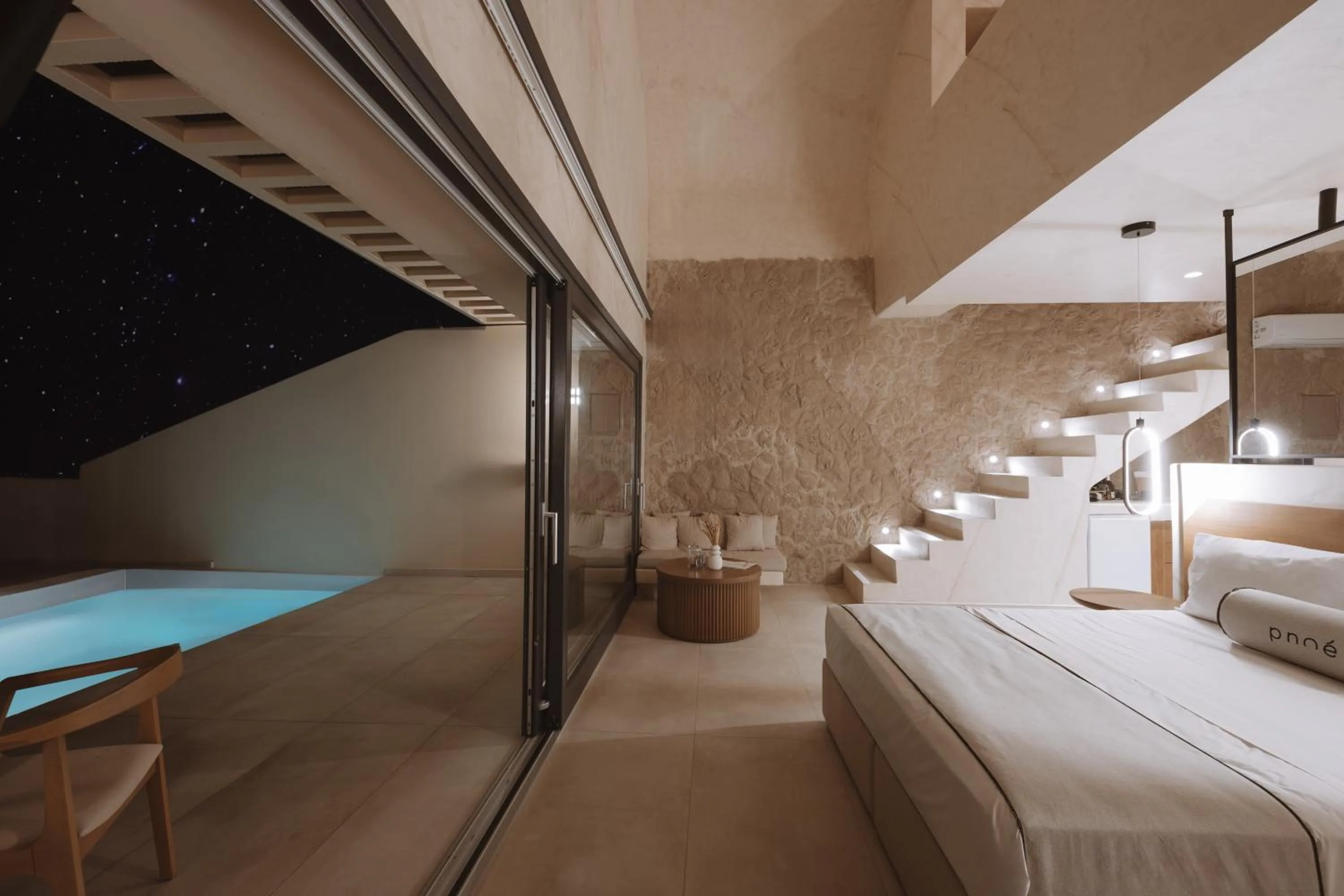 Patio, Bed in Pnoe Luxury Suites