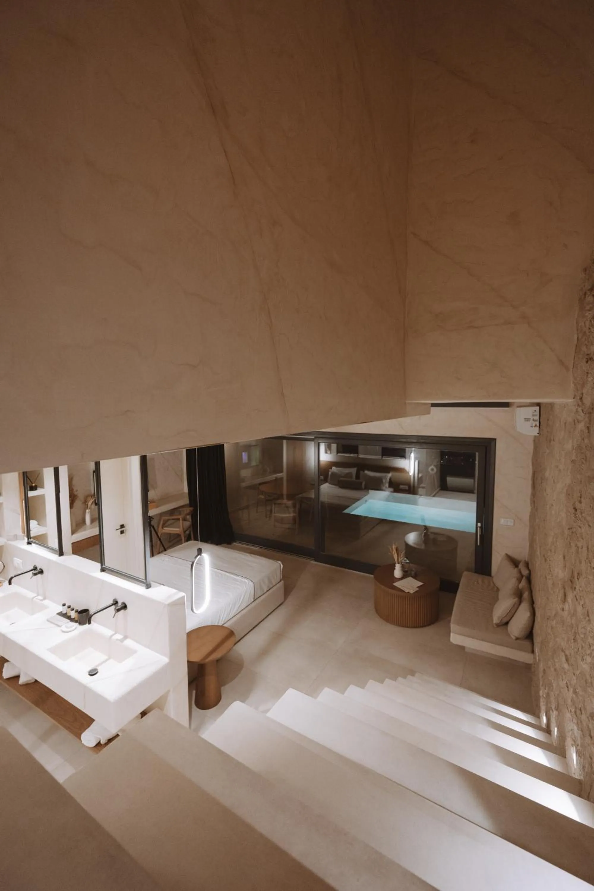 Bed in Pnoe Luxury Suites