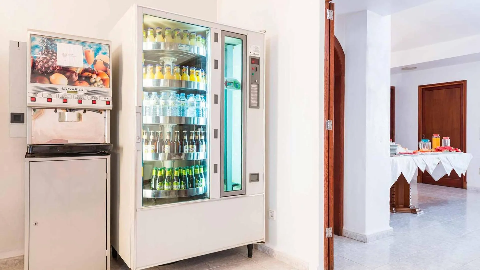 Buffet breakfast in Hostal San Francisco