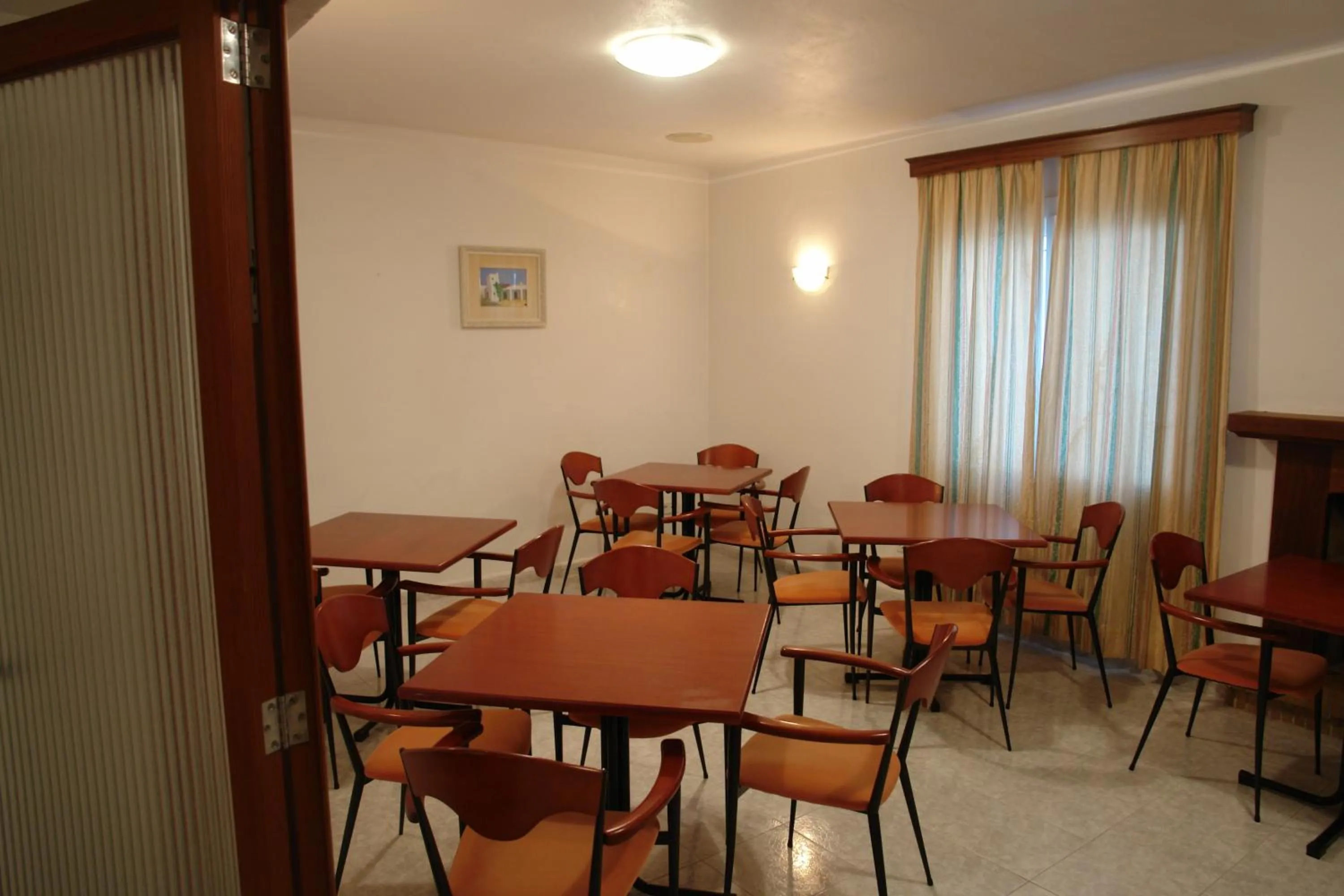 Communal lounge/ TV room in Hostal San Francisco