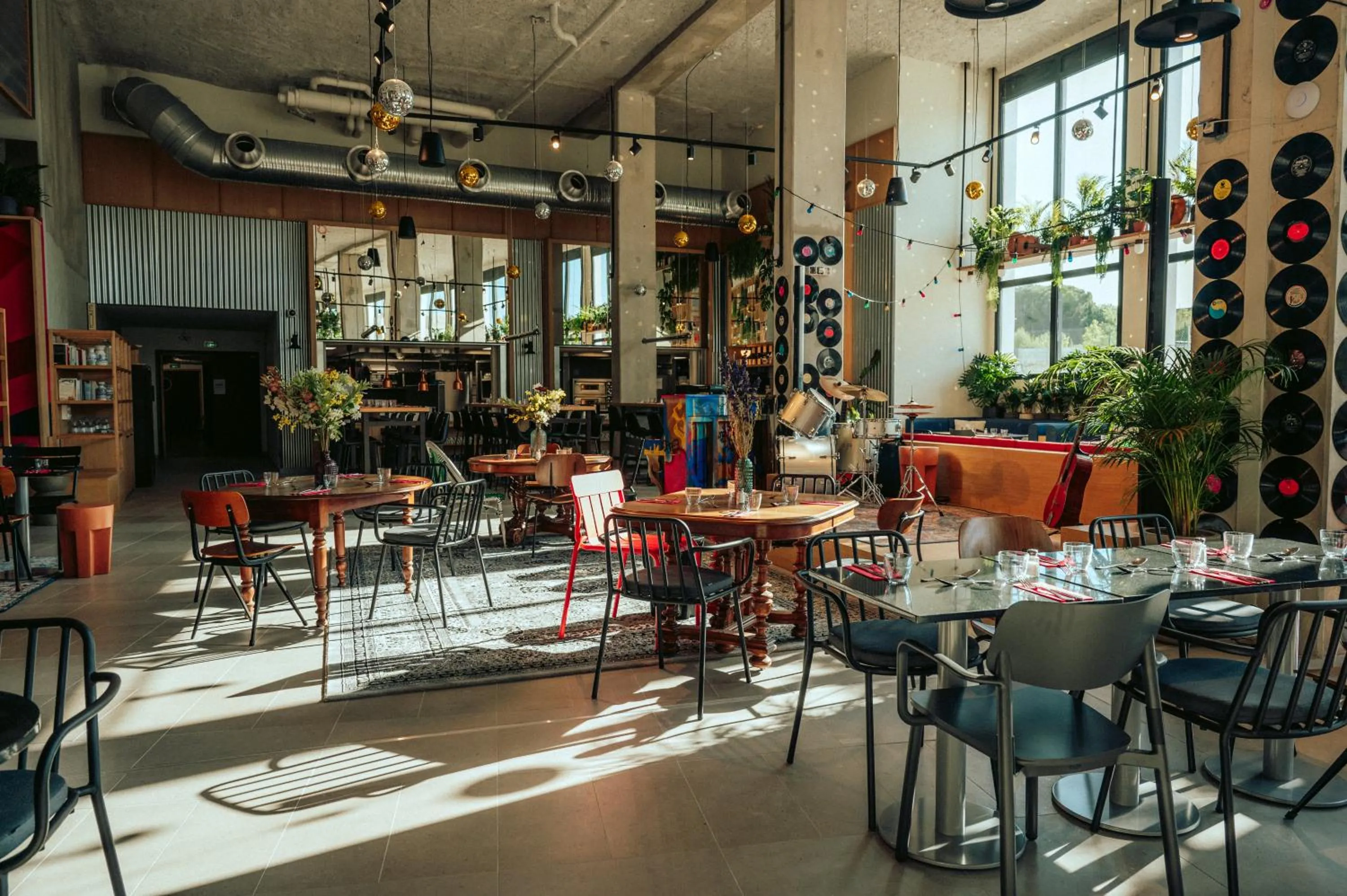 Restaurant/places to eat in JOST Hotel Montpellier Centre St Roch