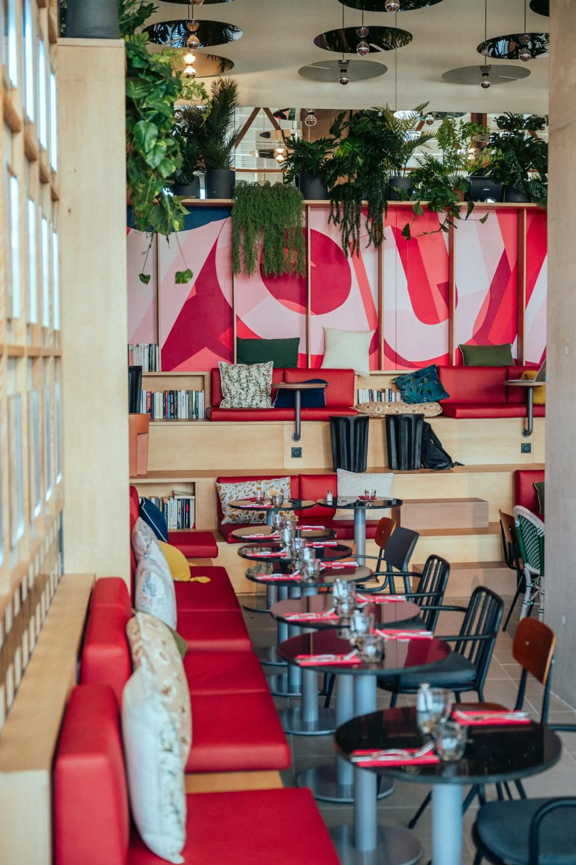 Restaurant/places to eat in JOST Hotel Montpellier Centre St Roch