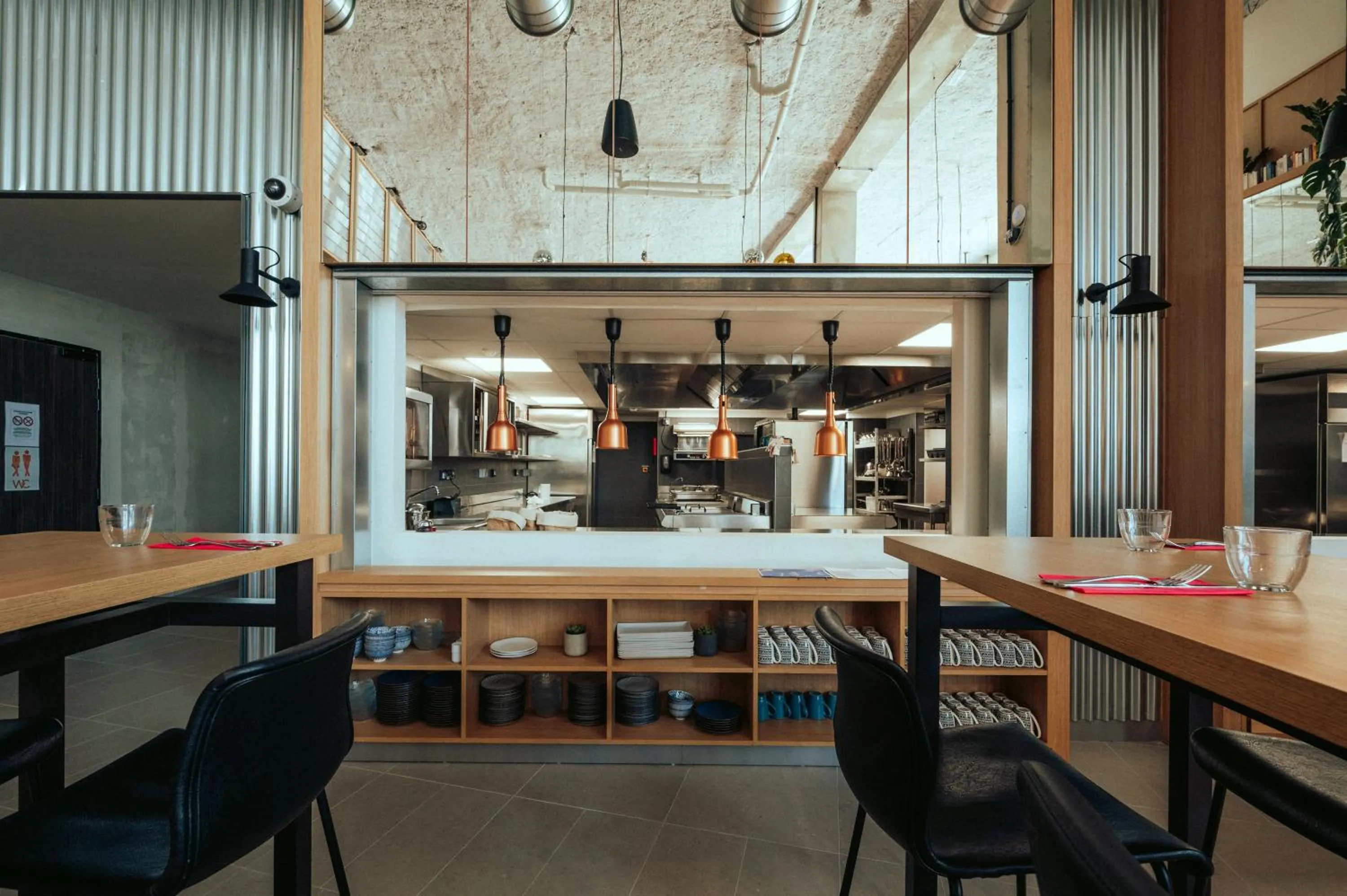 Restaurant/places to eat in JOST Hotel Montpellier Centre St Roch