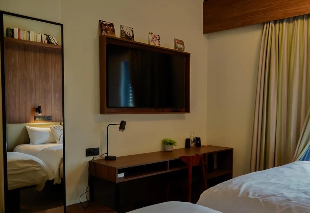 Photo of the whole room, Bed in JOST Hotel Montpellier Centre St Roch