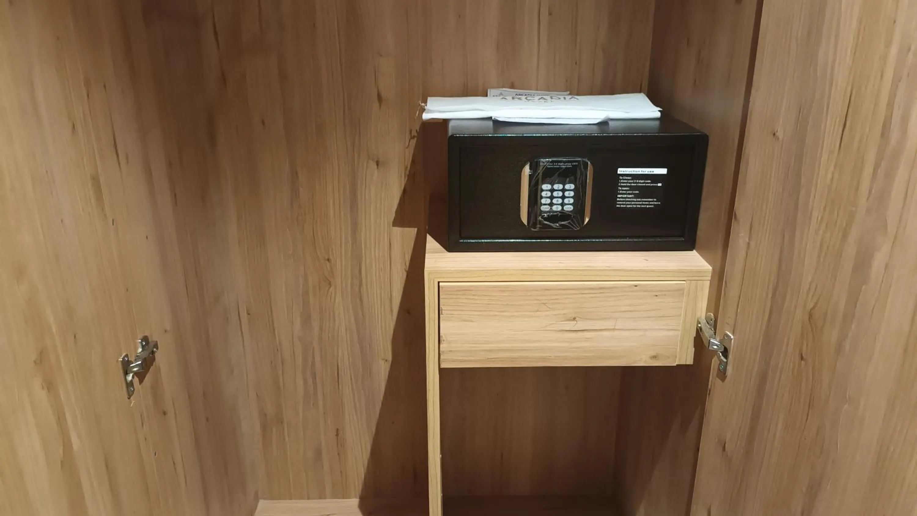 safe in Arcadia Hotel