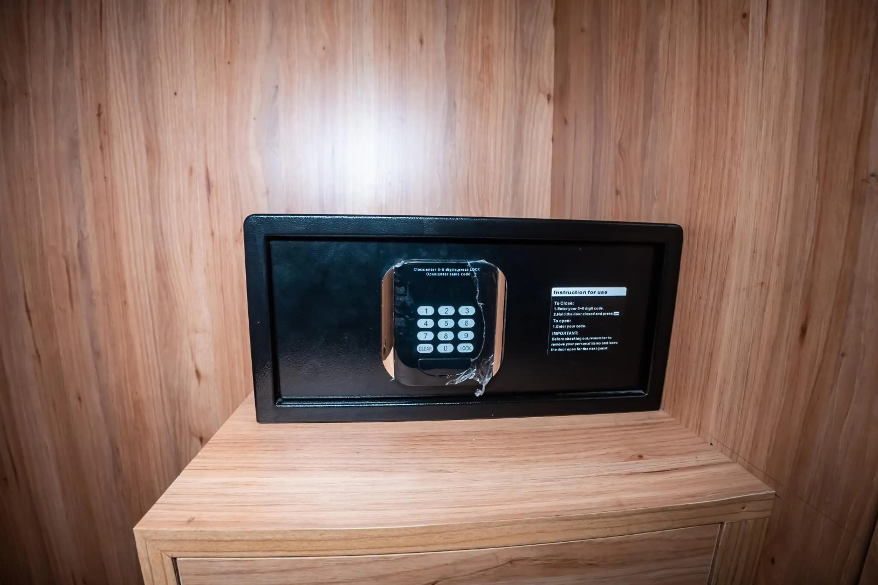 microwave in Arcadia Hotel