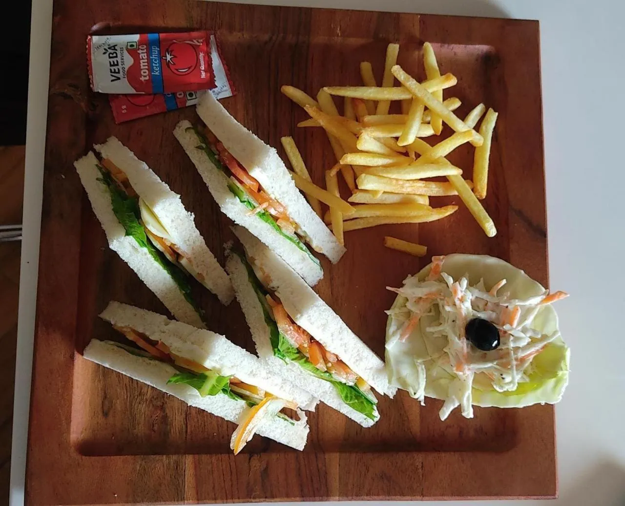 Restaurant/places to eat in Arcadia Hotel