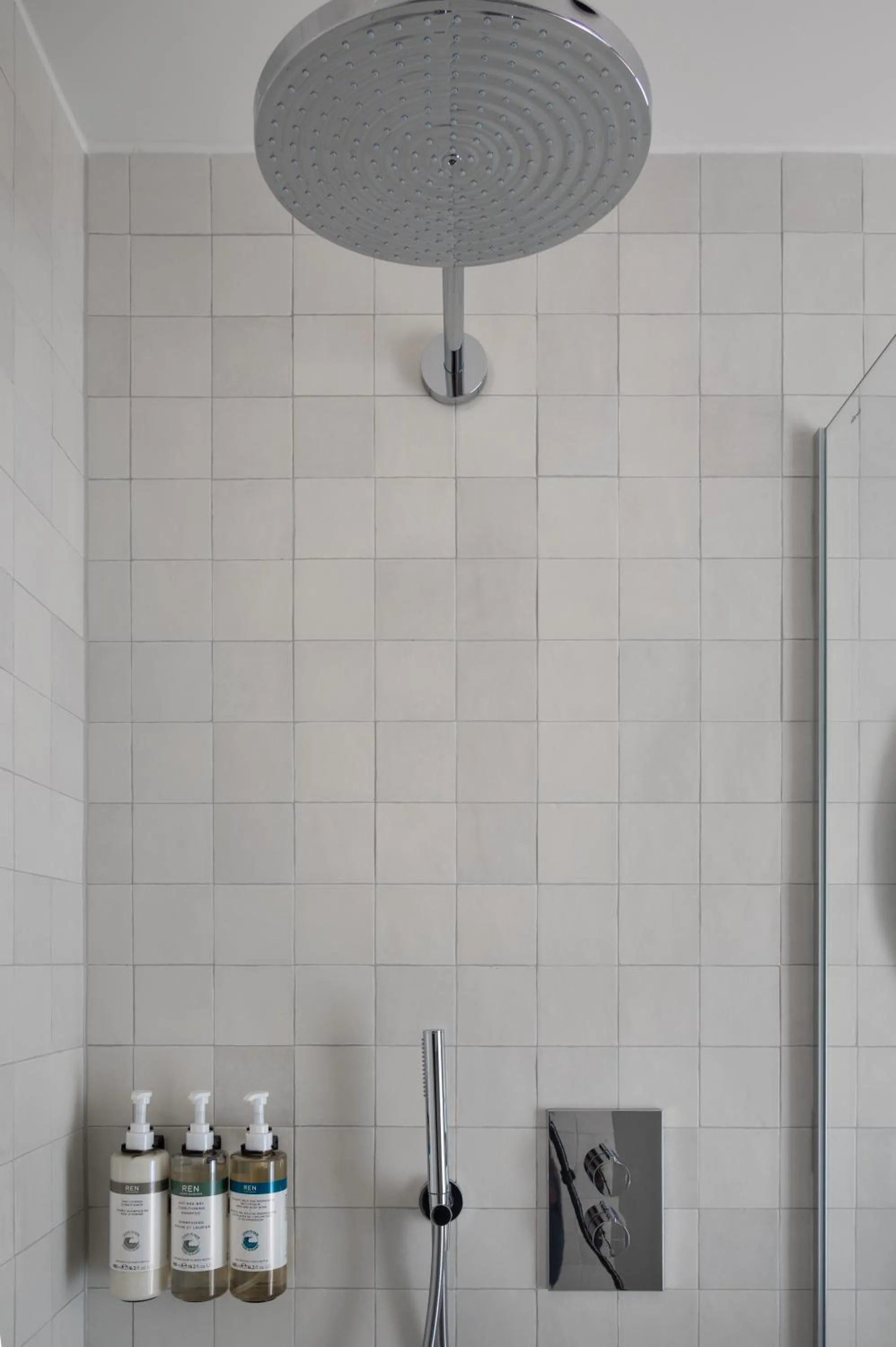 Shower in Numa Zurich Craft