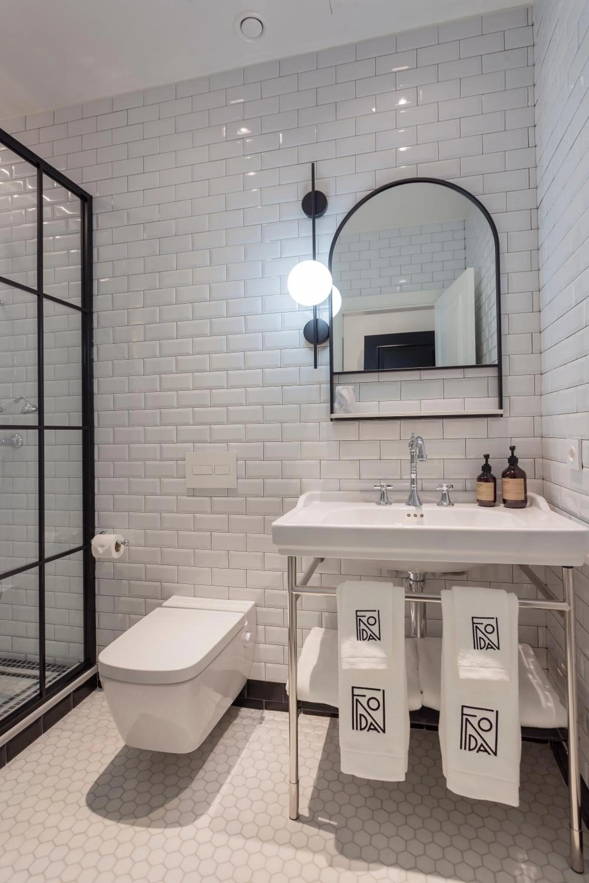 Bathroom in La Fonda Heritage Hotel Luxury, Relais & Châteaux