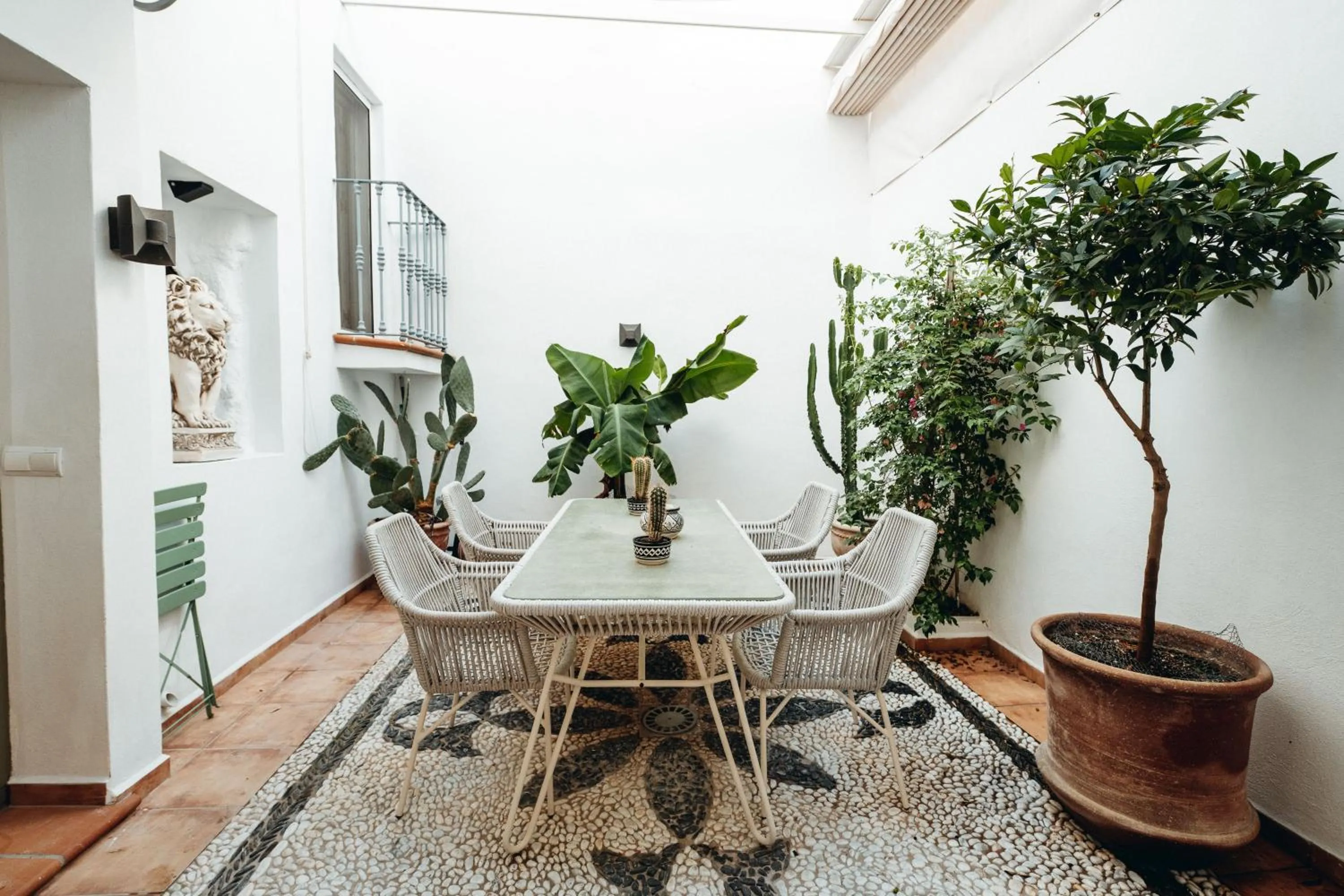 Patio in La Fonda Heritage Hotel Luxury, Relais & Châteaux