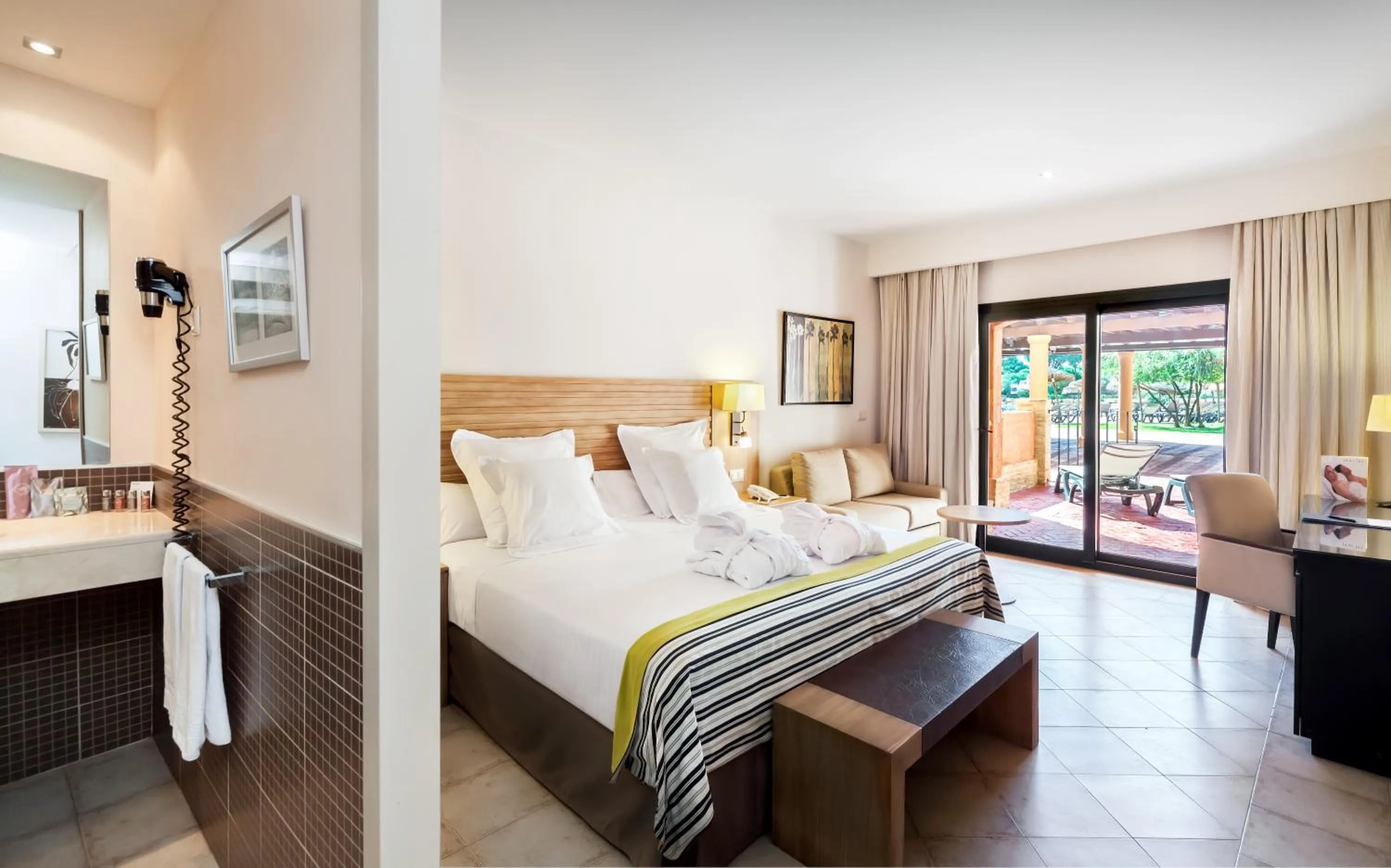 Bed in Barceló Punta Umbría Beach Resort