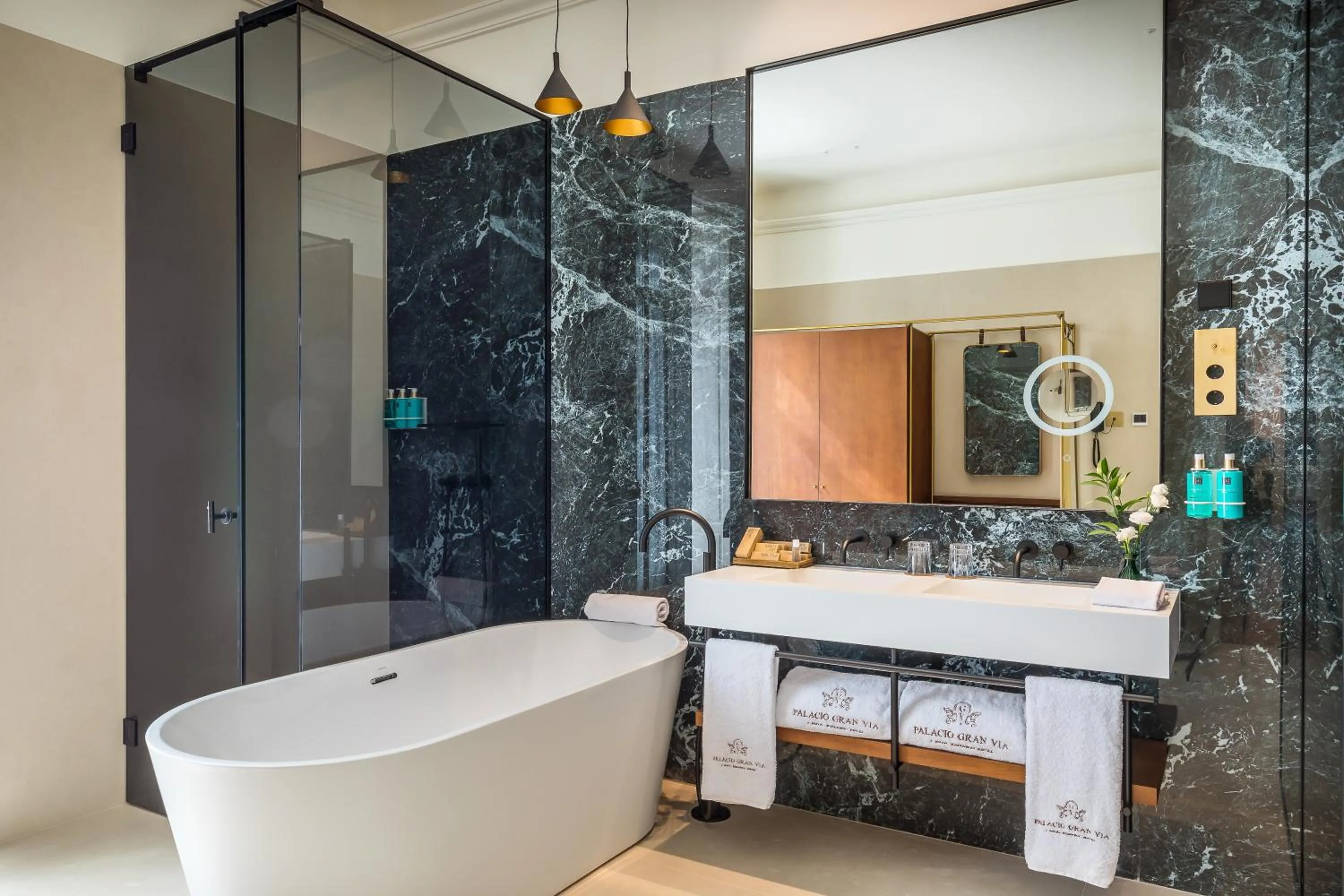 Shower in Palacio Gran Vía, a Royal Hideaway Hotel