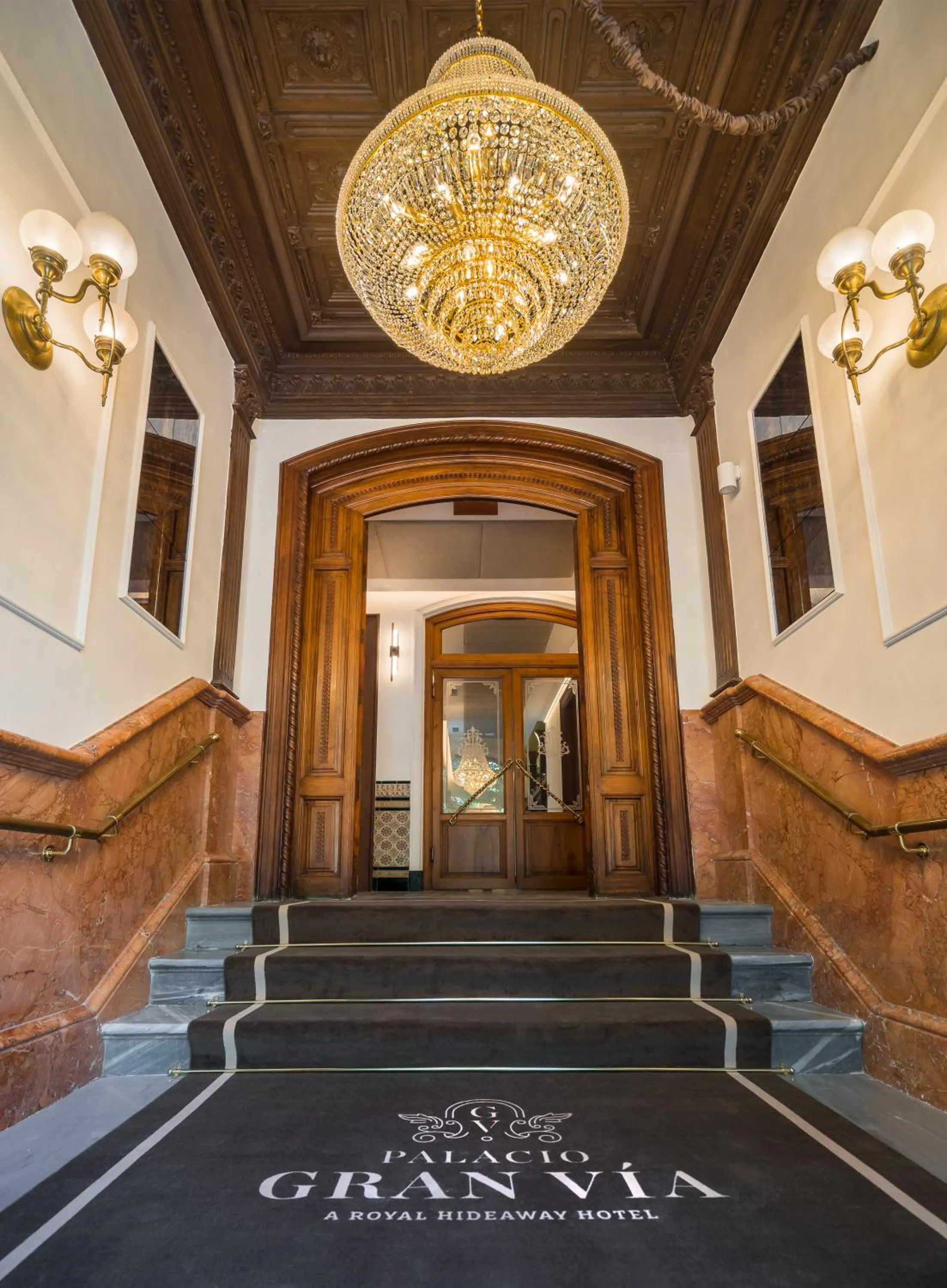 Facade/entrance in Palacio Gran Vía, a Royal Hideaway Hotel
