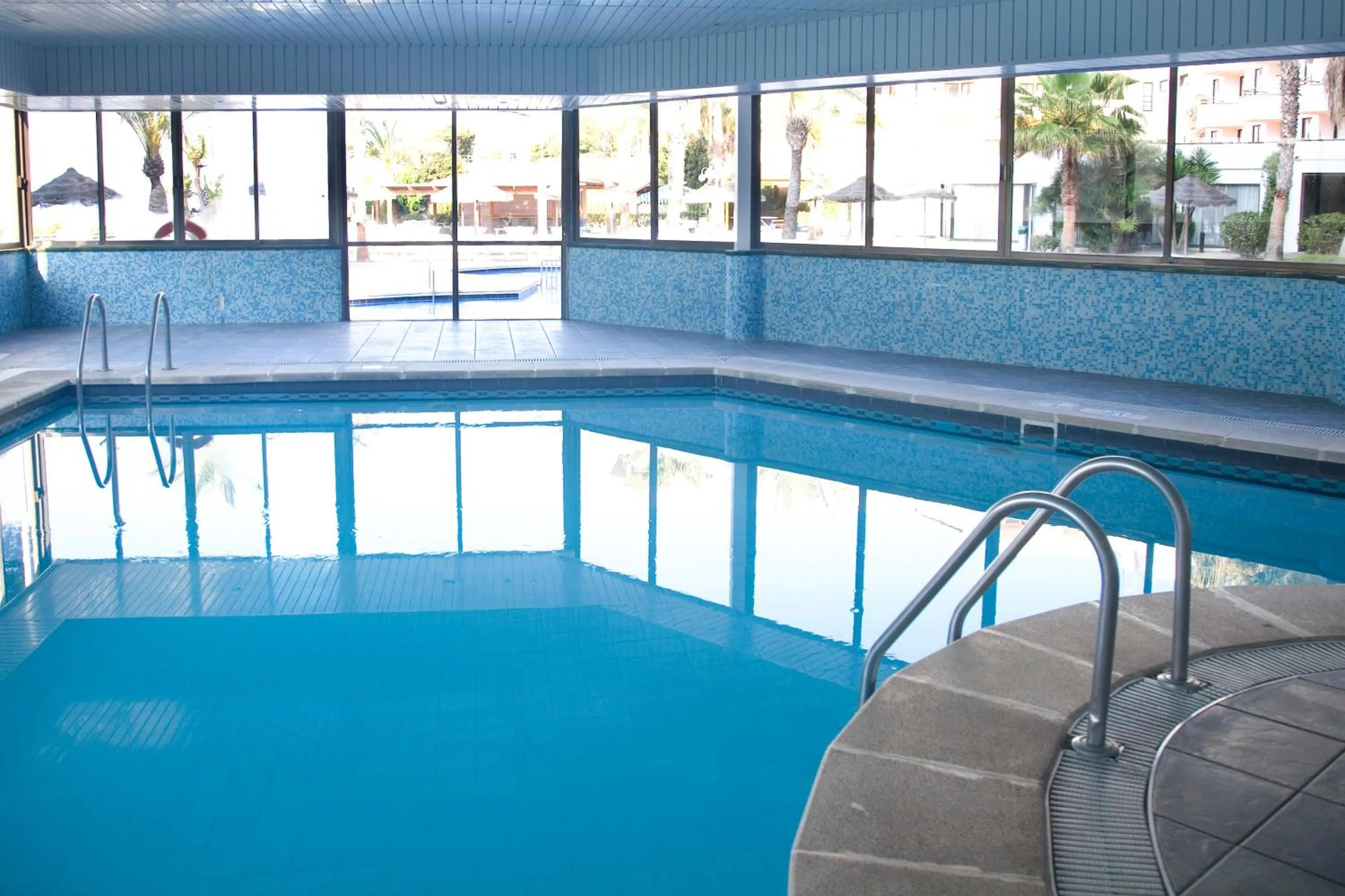 Swimming pool in TRH Jardín Del Mar