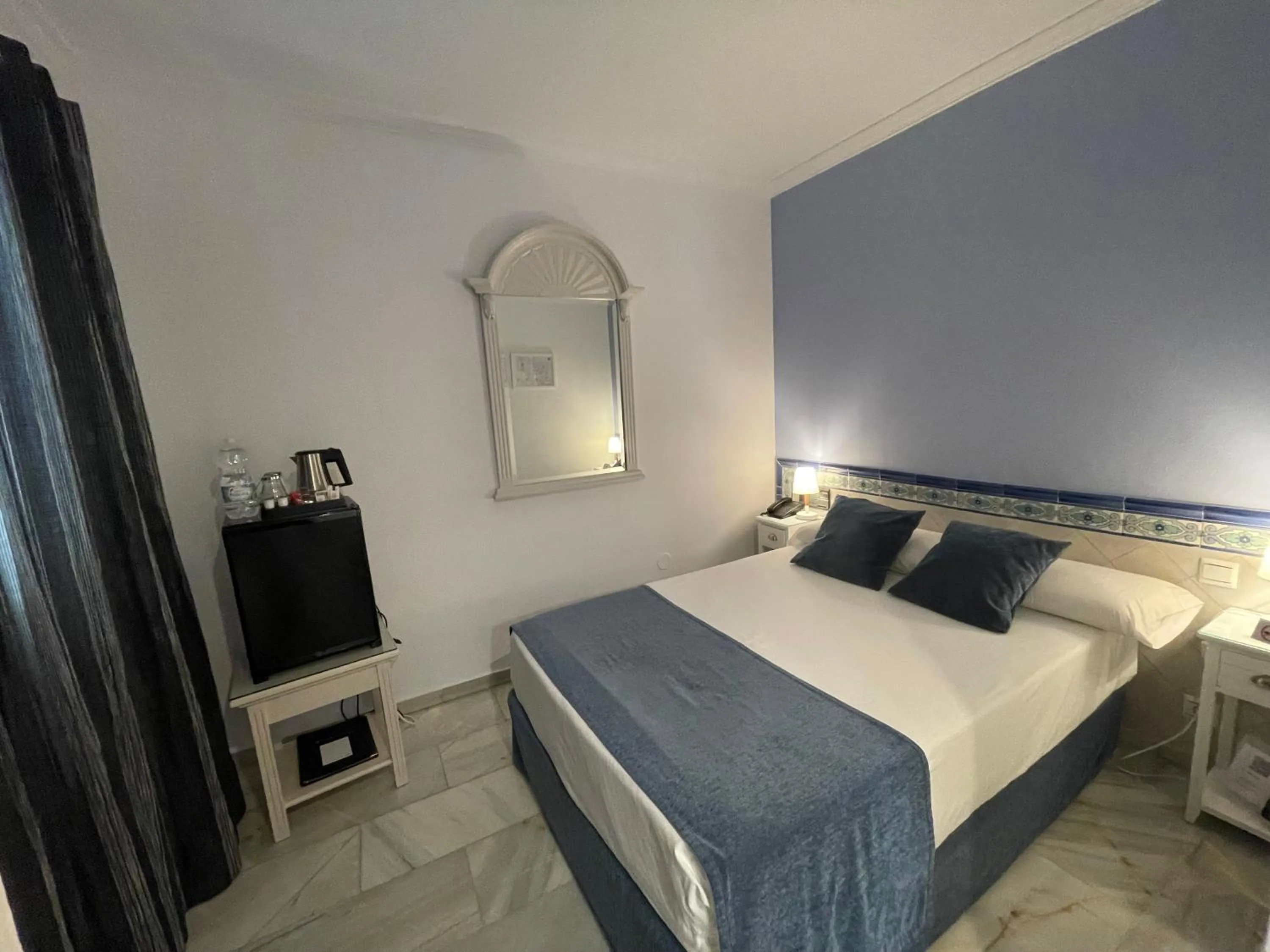 Photo of the whole room, Bed in Hotel Plaza Cavana