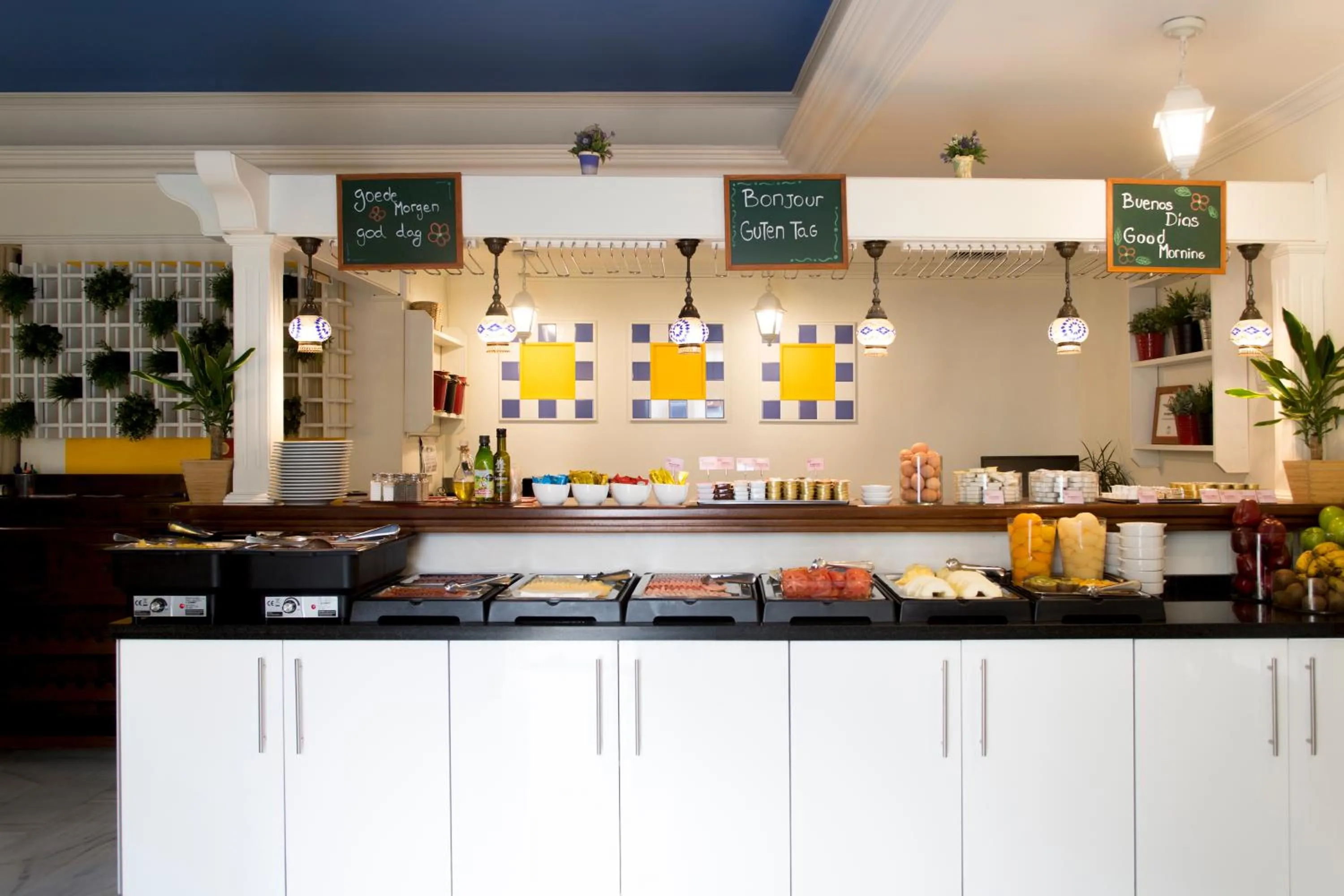 Food and drinks in Hotel Plaza Cavana