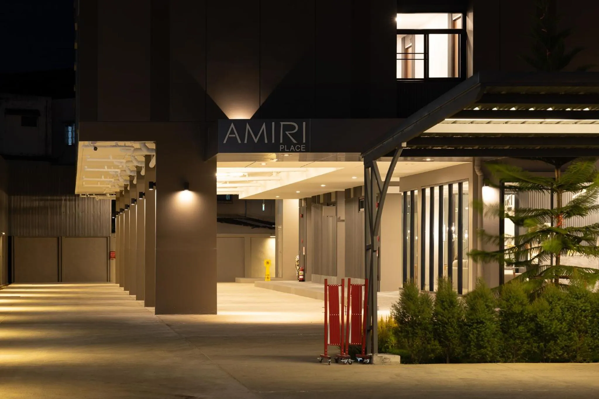 Property building in AMIRI PLACE HOTEL