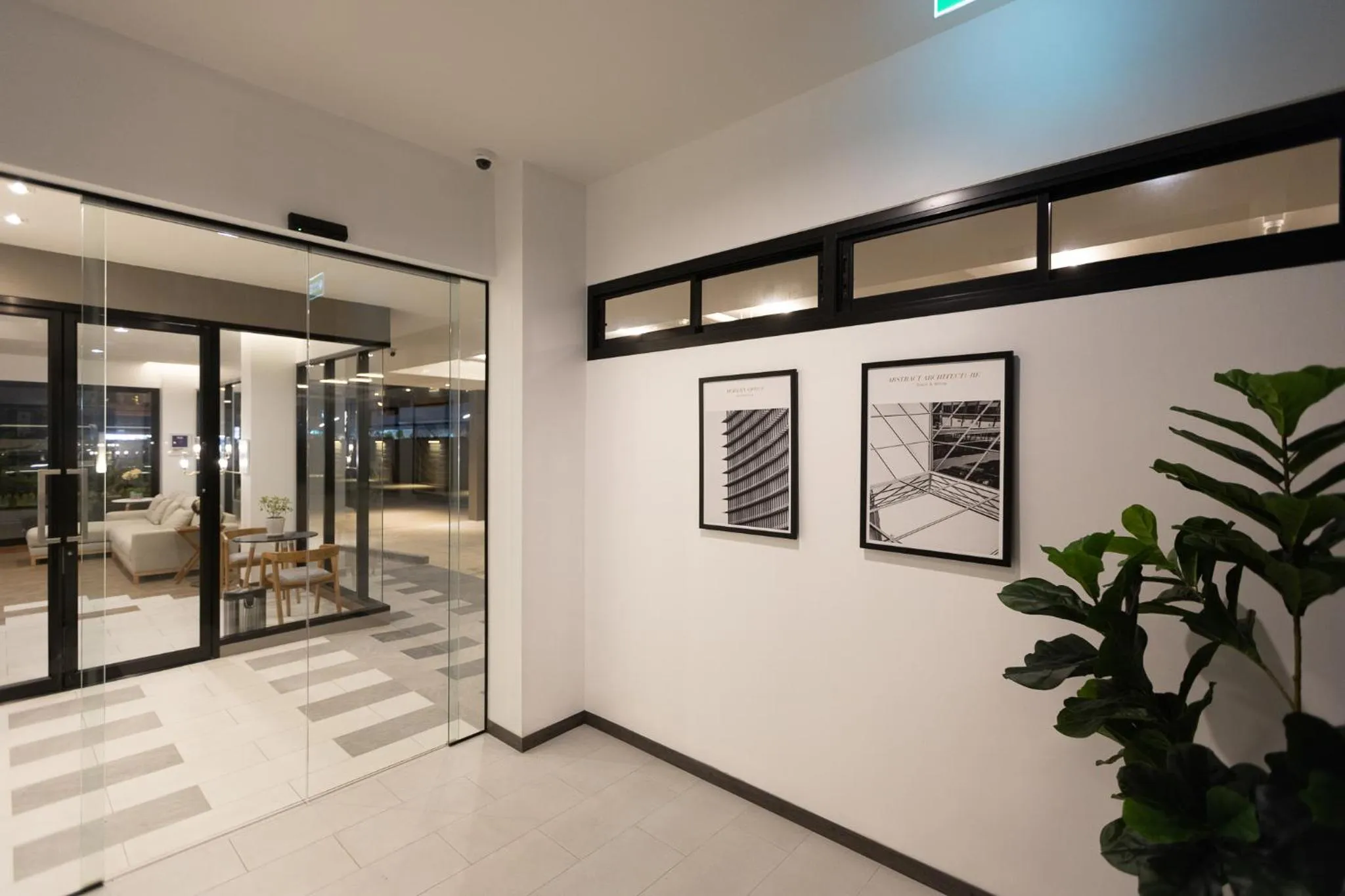 Lobby or reception in AMIRI PLACE HOTEL