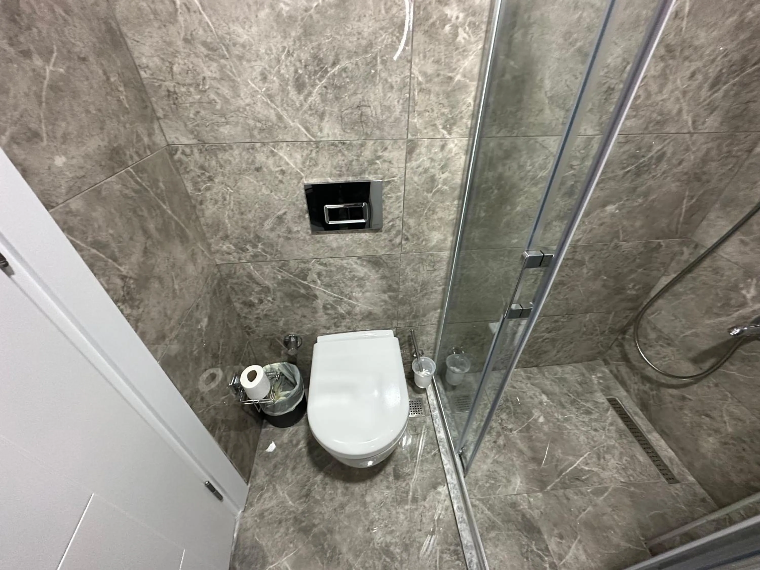 Shower in Rose Plus Residence