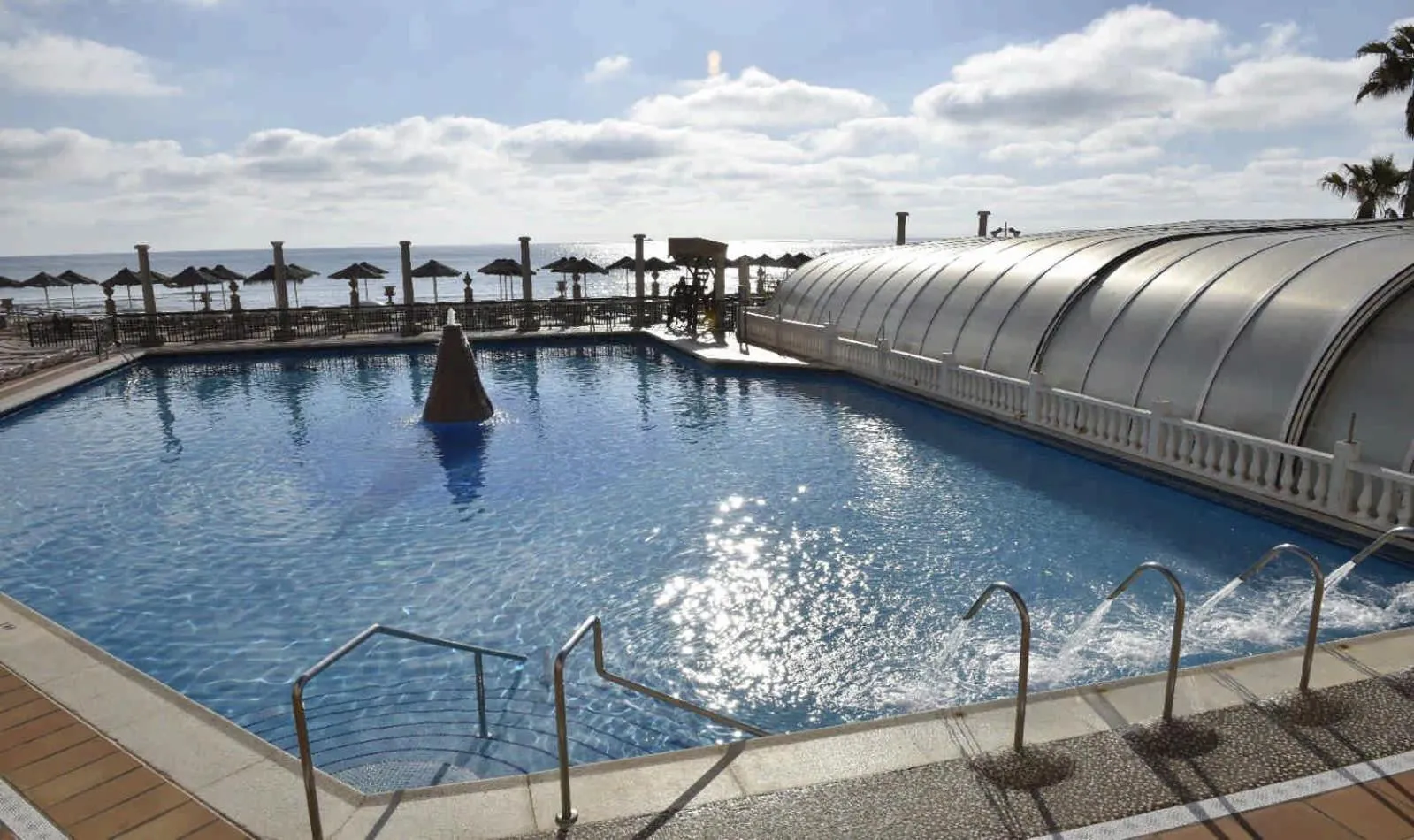 Swimming pool in Hotel & Spa Entremares