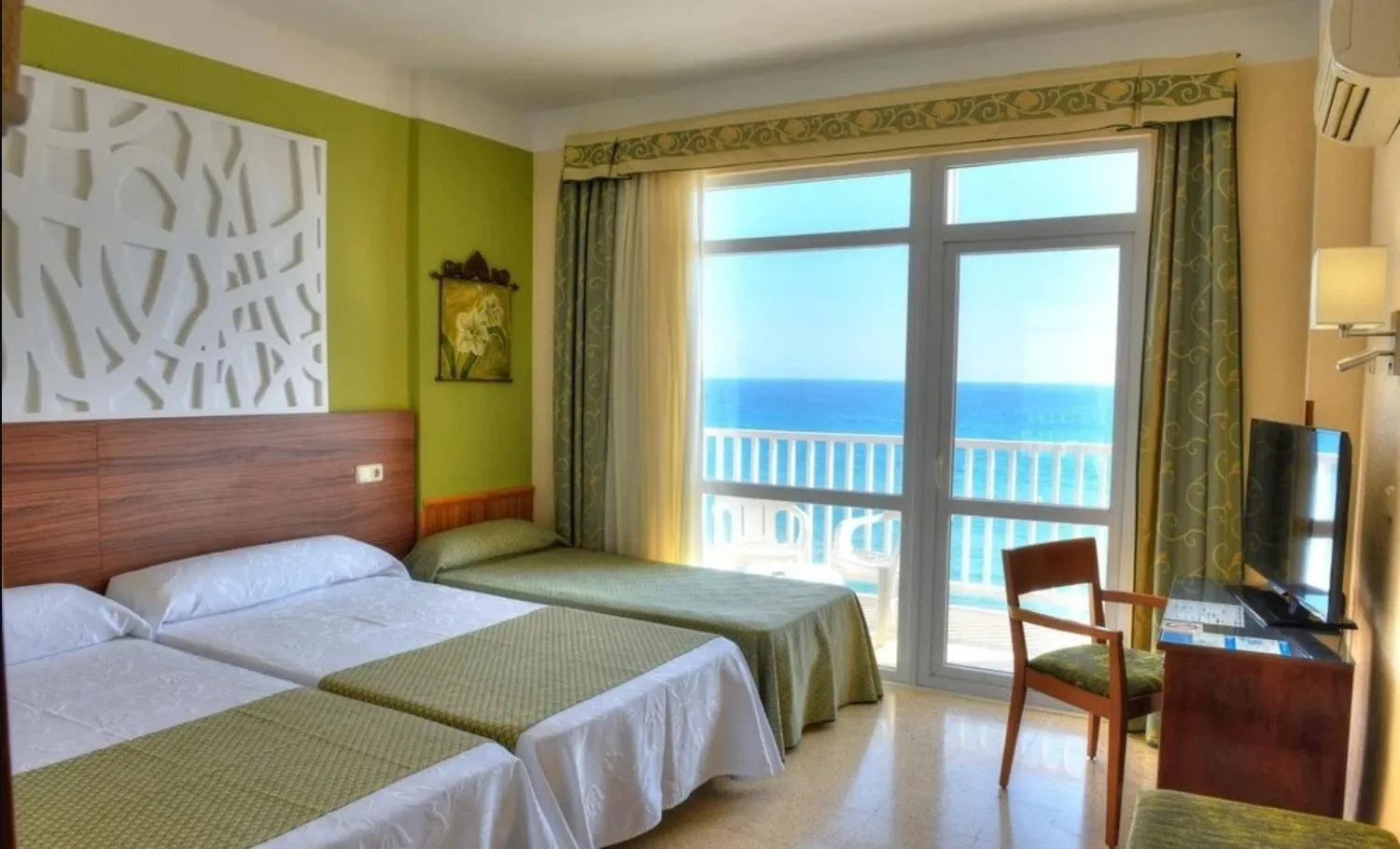 Bedroom, Bed in Hotel & Spa Entremares