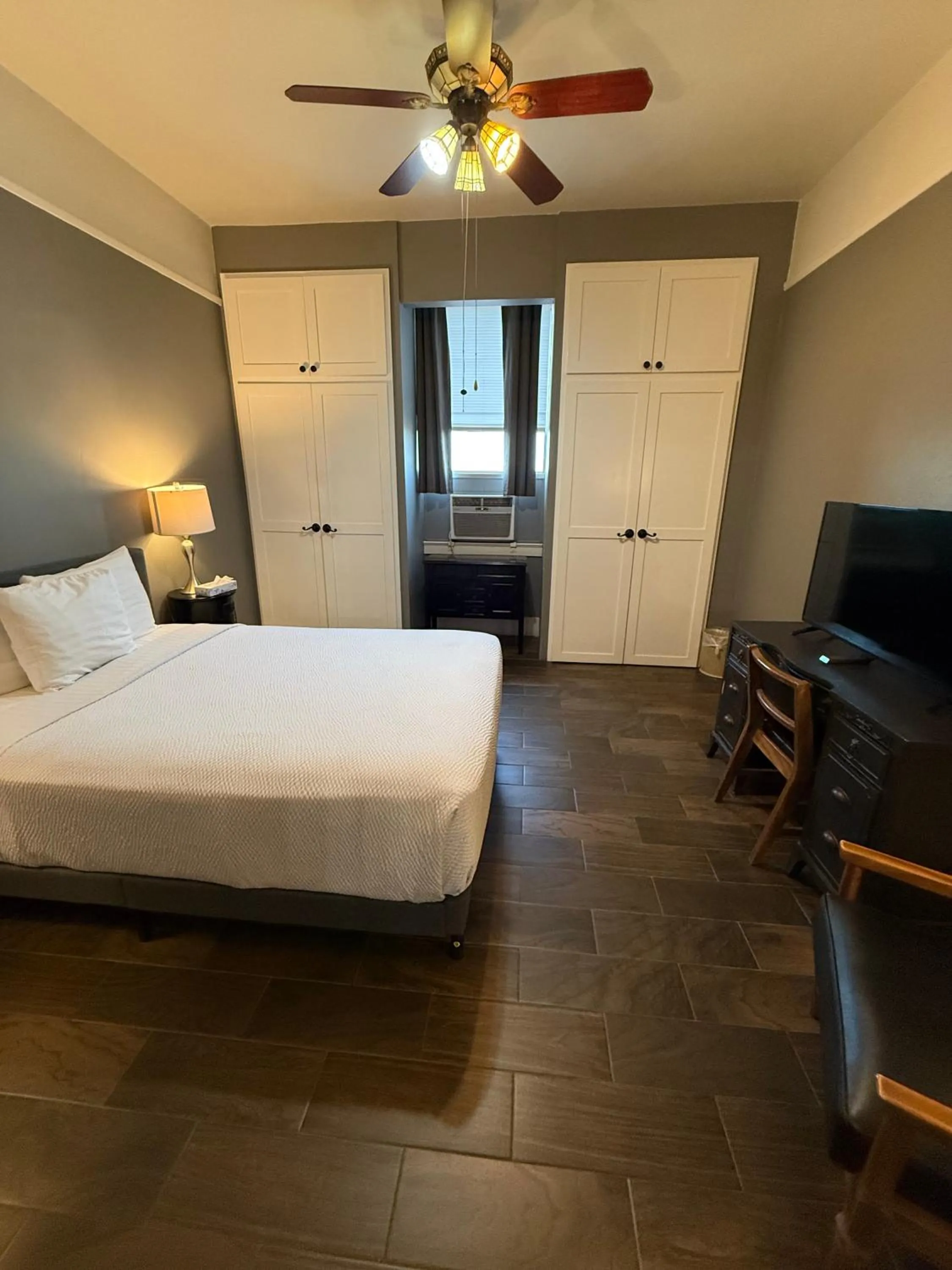 Bedroom, Bed in The Gadsden Hotel