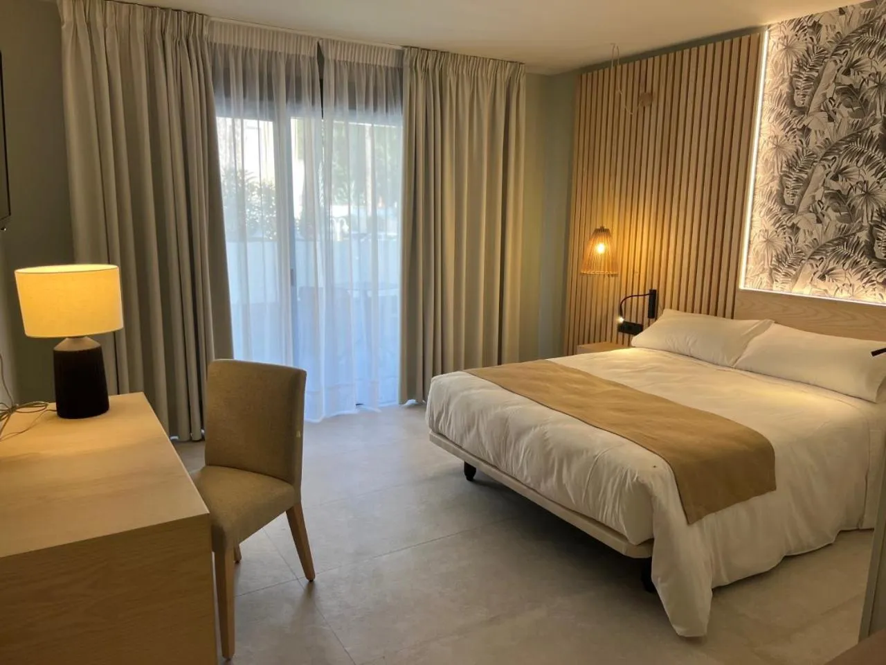 Photo of the whole room, Bed in Hotel Noy