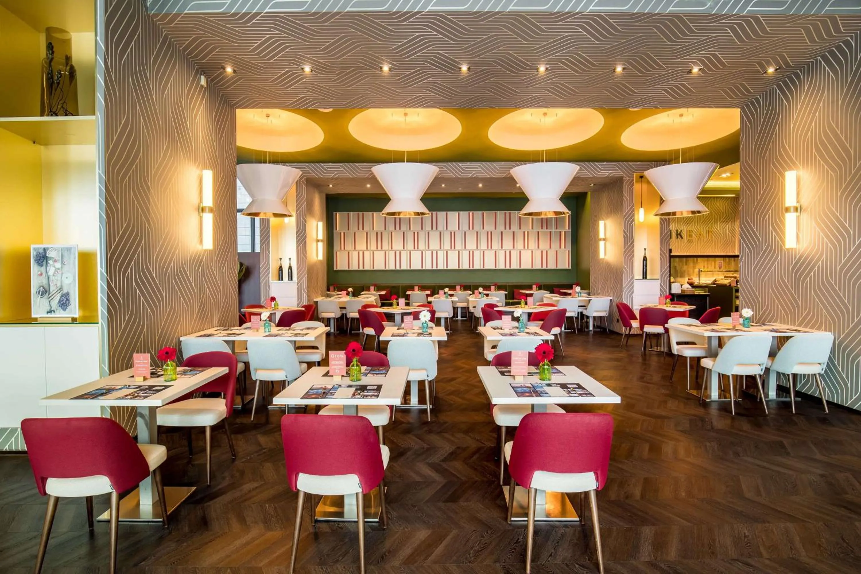 Restaurant/places to eat in Barceló Malaga