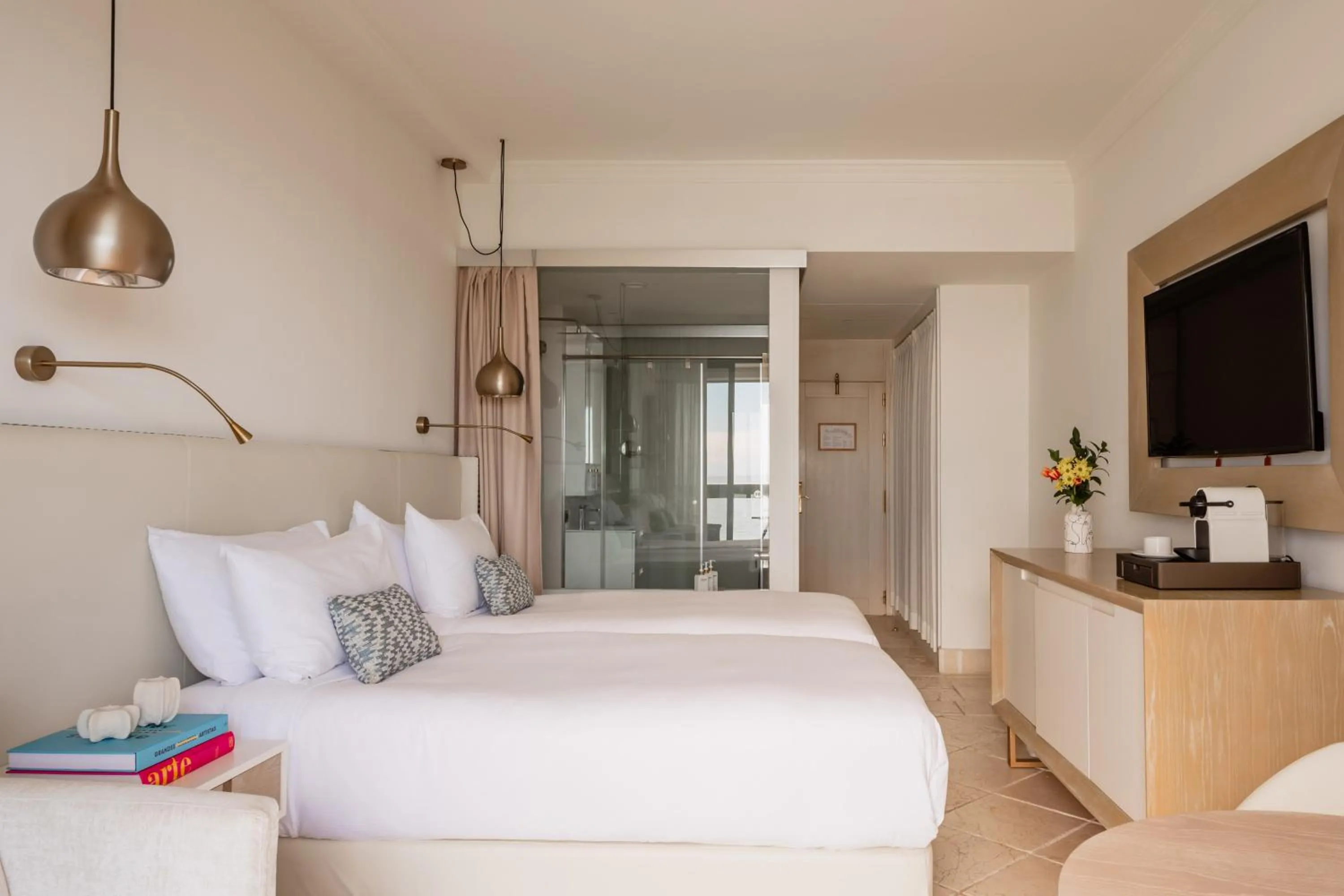 Bed in Hotel Don Pepe Gran Meliá