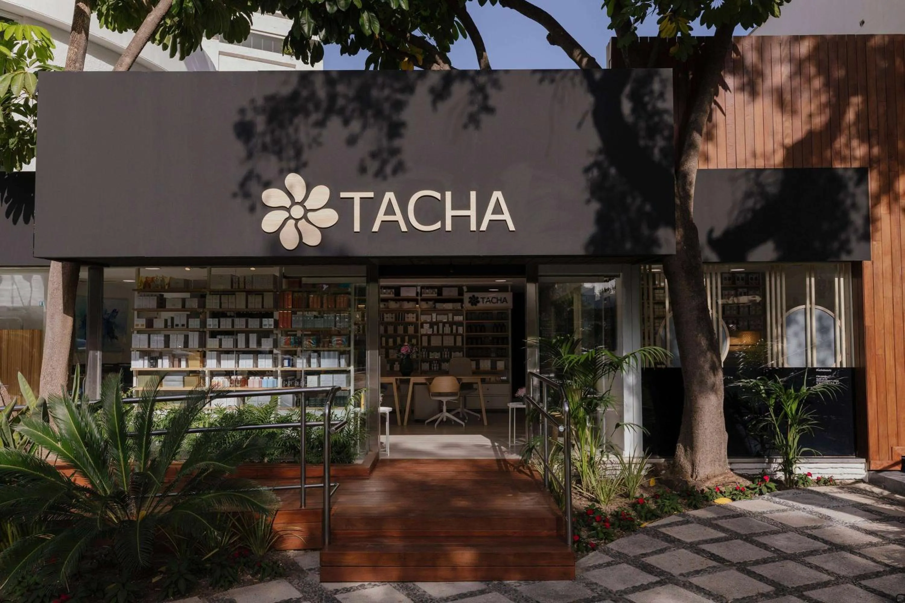 Nearby landmark in Hotel Don Pepe Gran Meliá