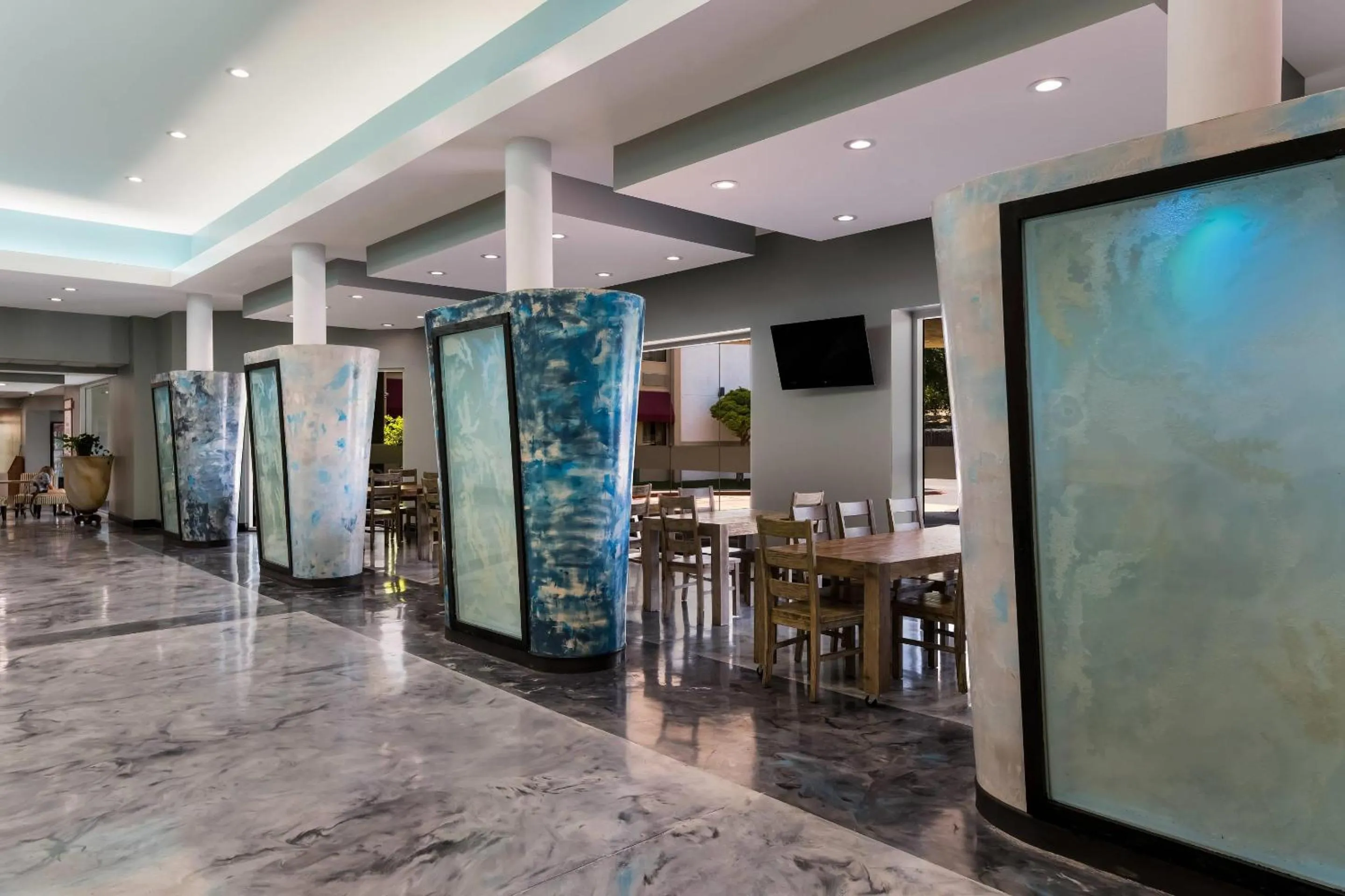 Lobby or reception in Suburban Studios San Angelo near Convention Center