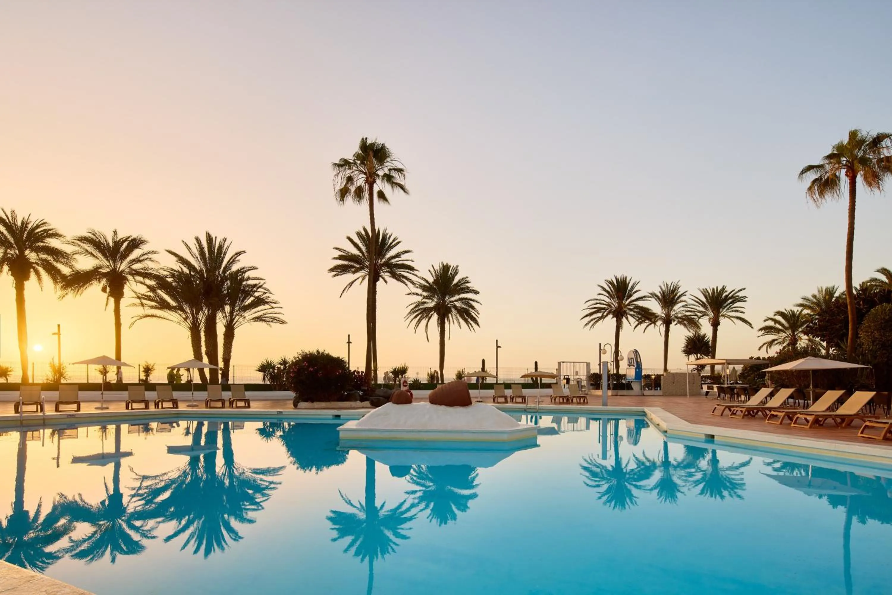 Swimming pool in Sol Tenerife