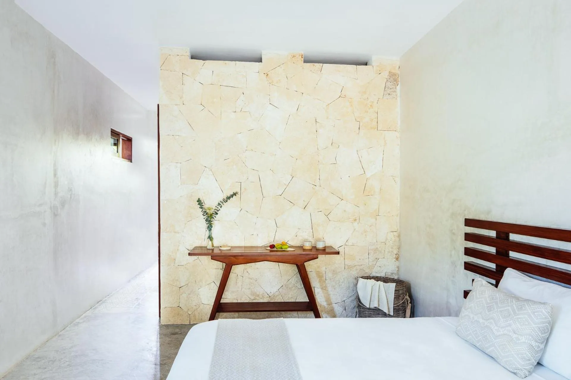 Photo of the whole room, Bed in Olas Tulum