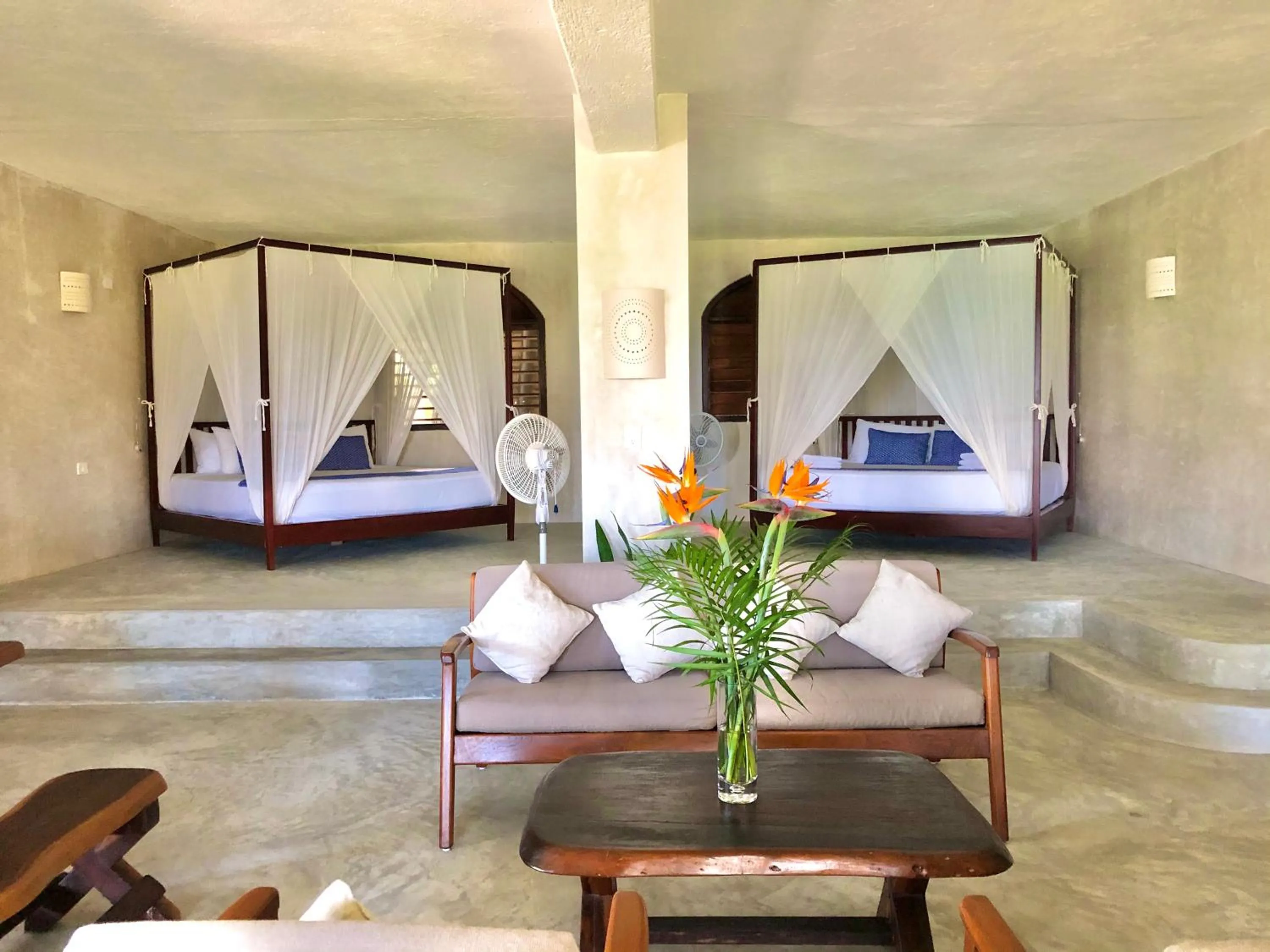 Photo of the whole room, Bed in Olas Tulum