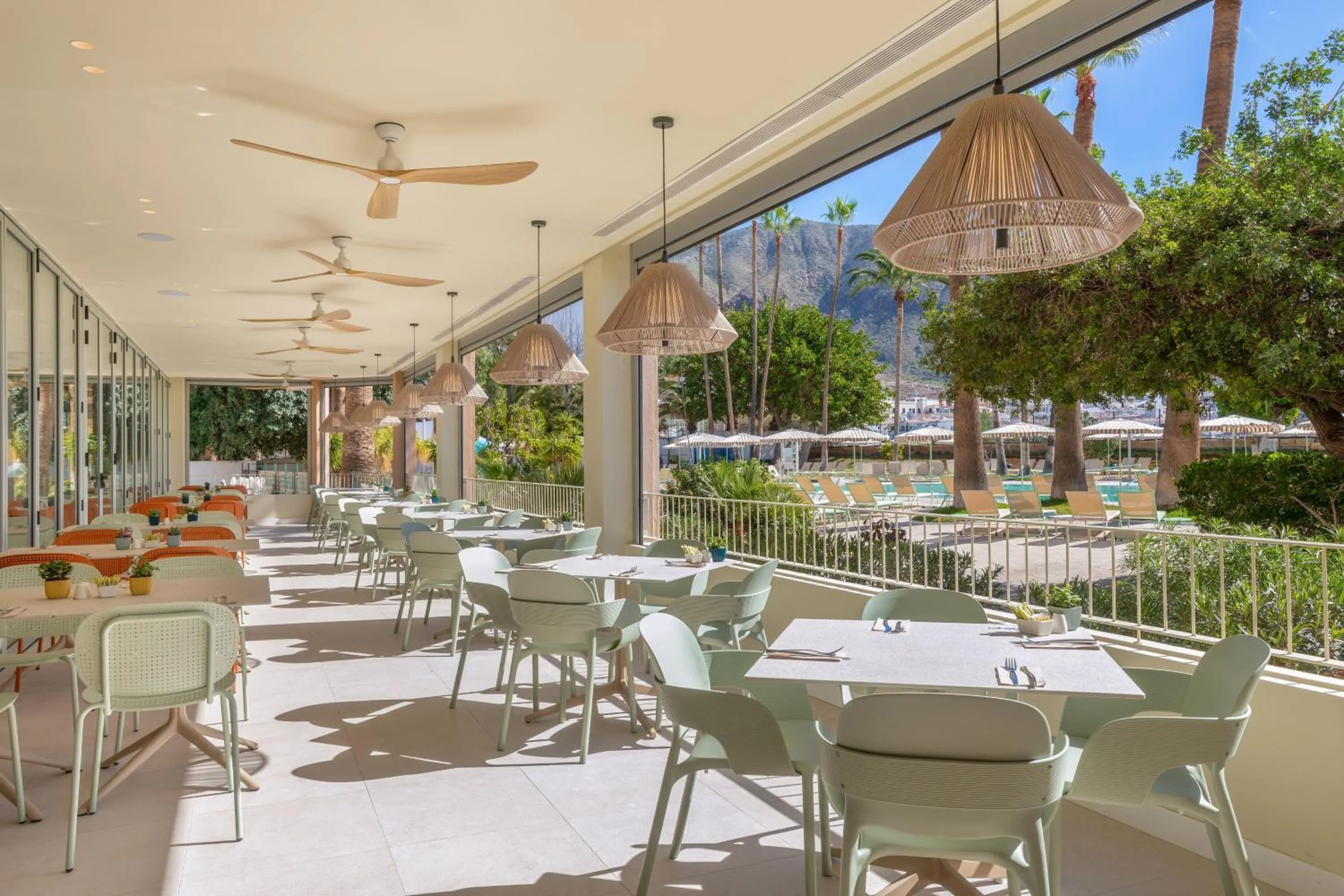 Property building in SOL Arona Tenerife