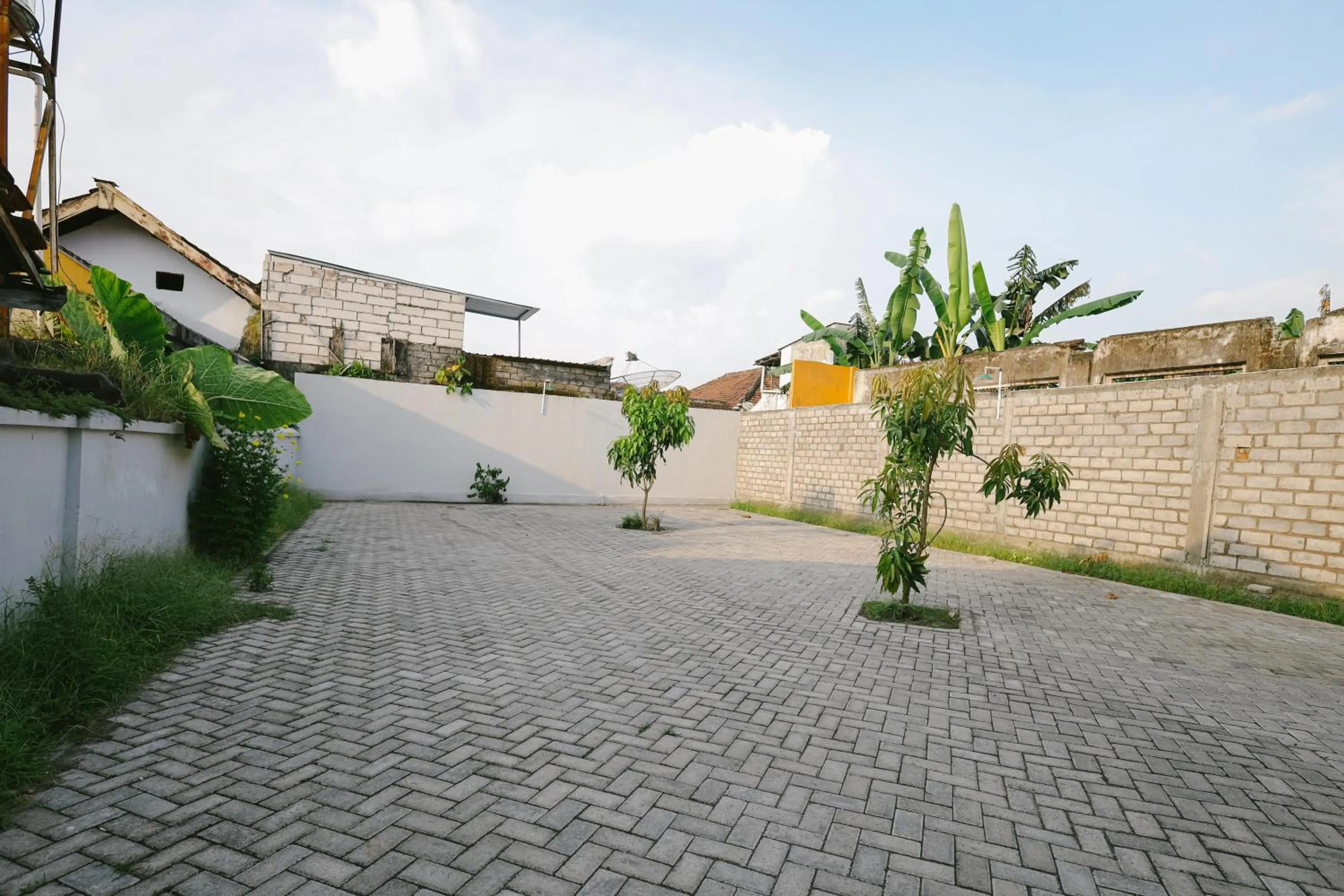 Street view in Urbanview B Syariah Lumajang by RedDoorz