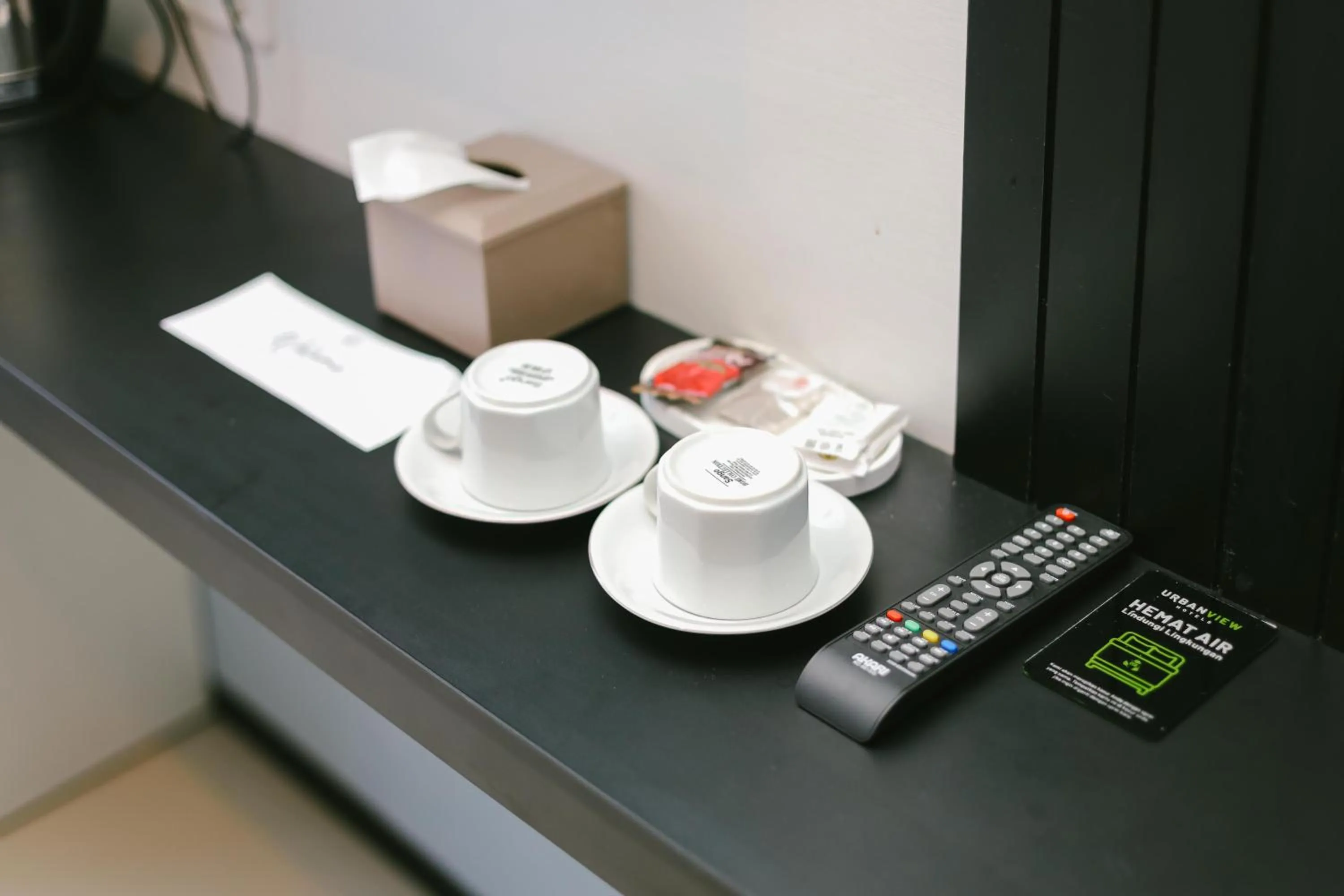 Coffee/tea facilities in Urbanview B Syariah Lumajang by RedDoorz