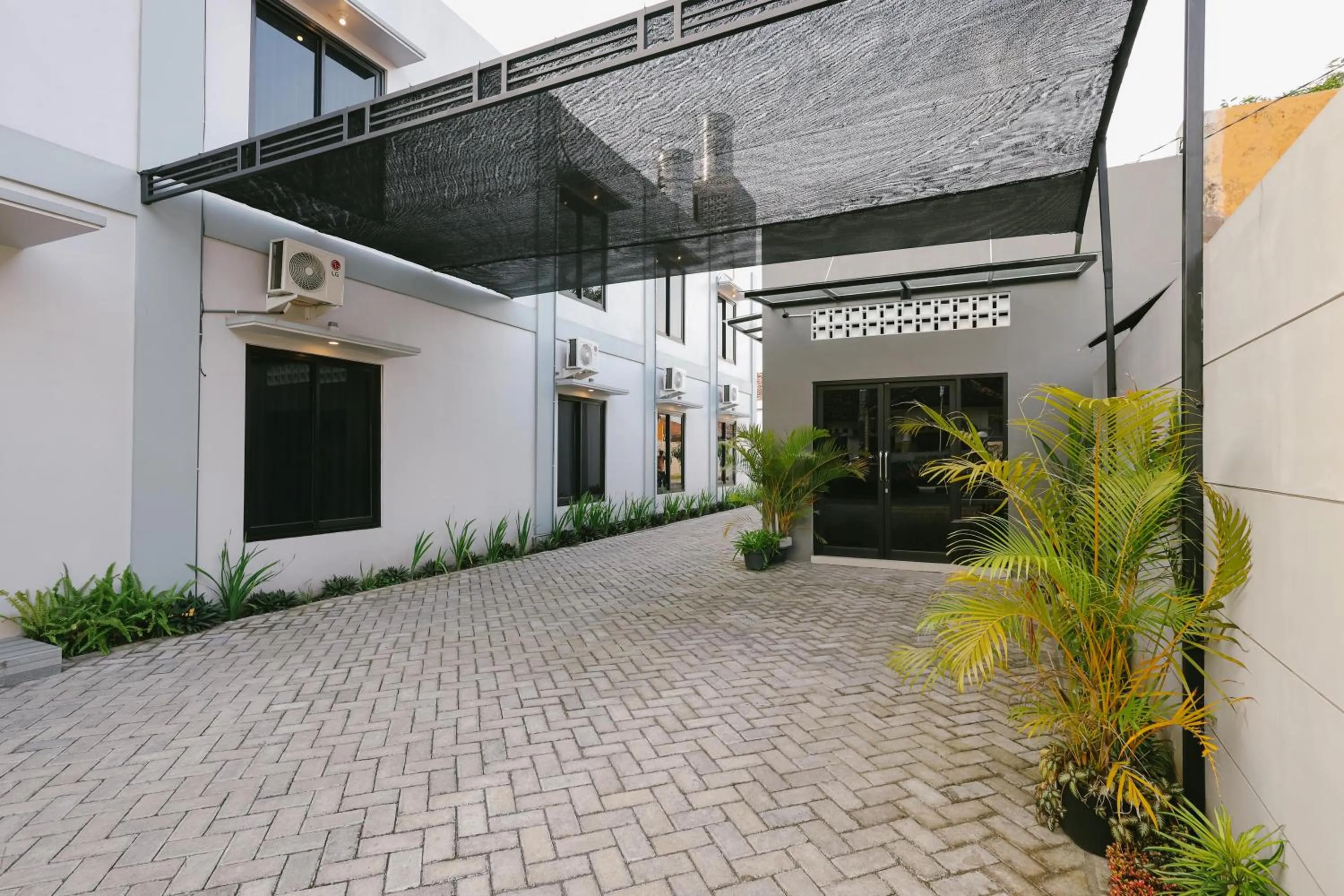 Property building in Urbanview B Syariah Lumajang by RedDoorz