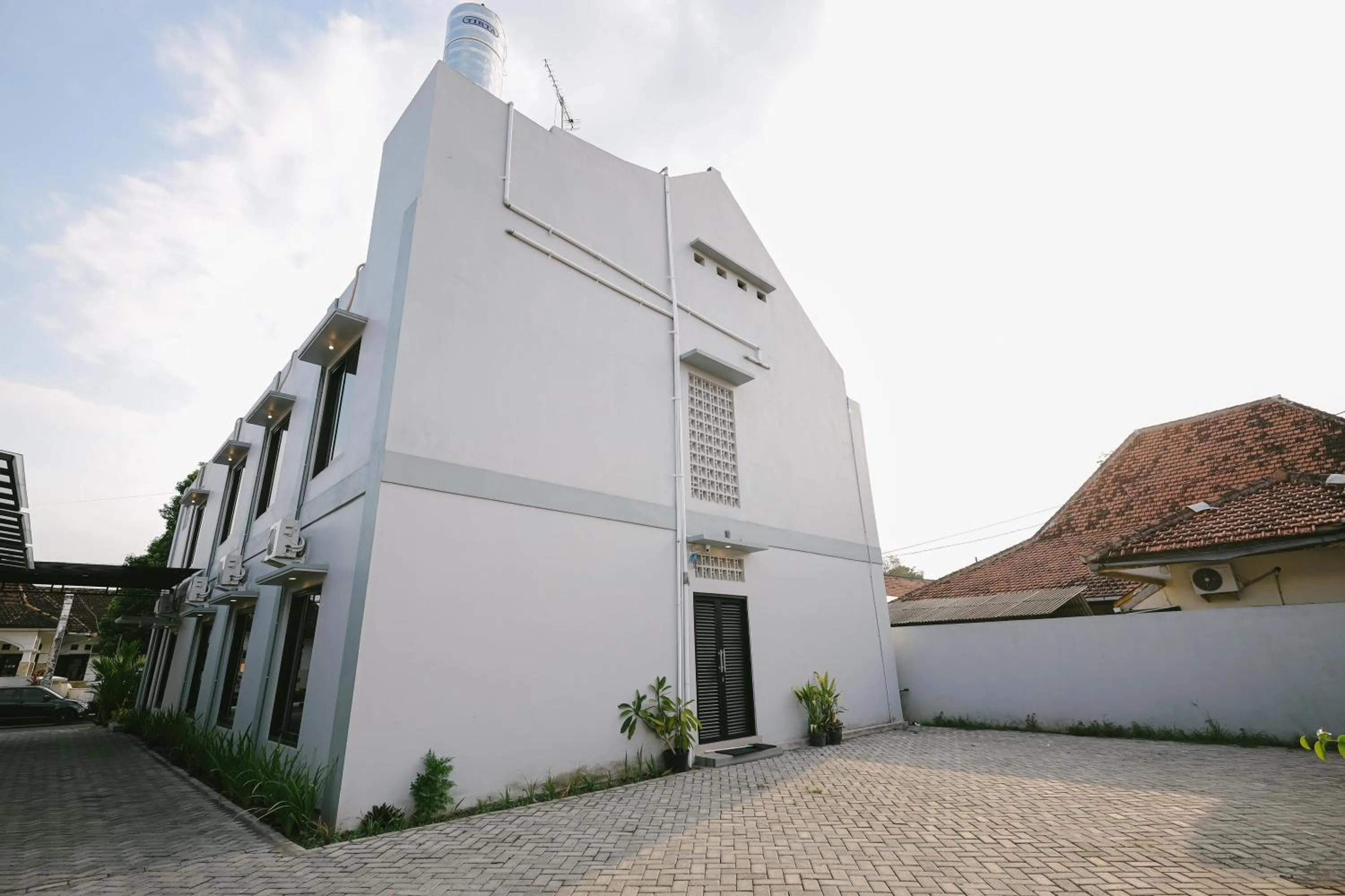 Property building in Urbanview B Syariah Lumajang by RedDoorz