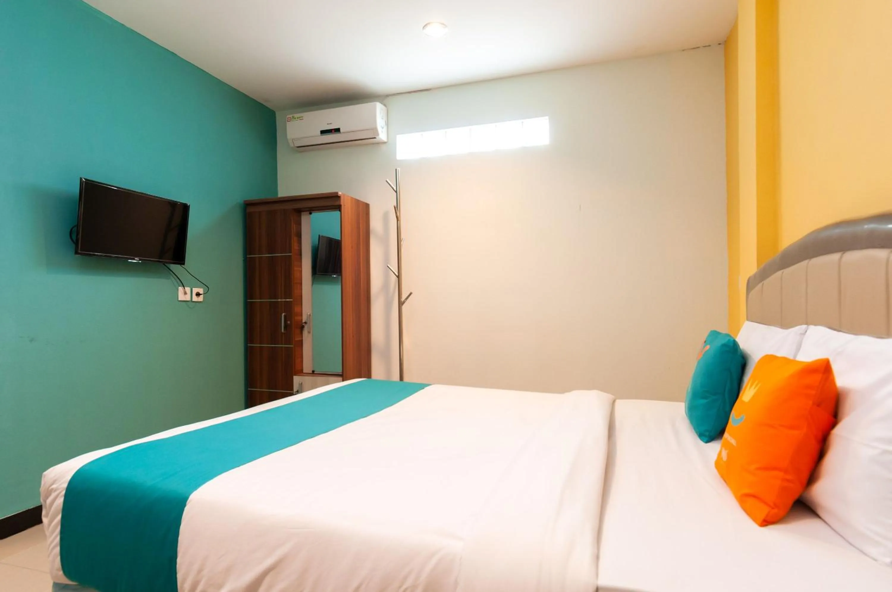 Bedroom, Bed in Sans Hotel Finest Medan