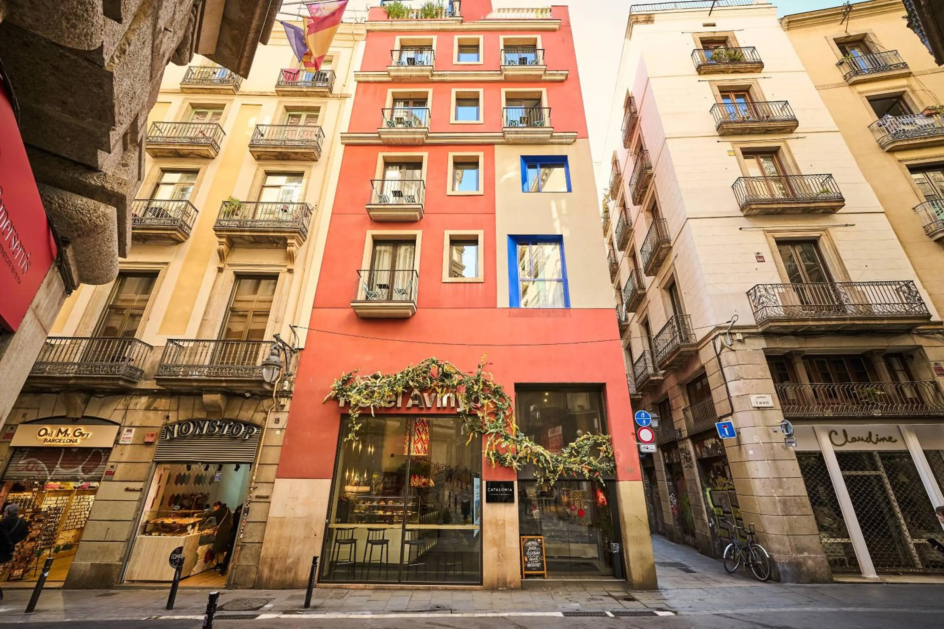 Facade/entrance in Catalonia Avinyo